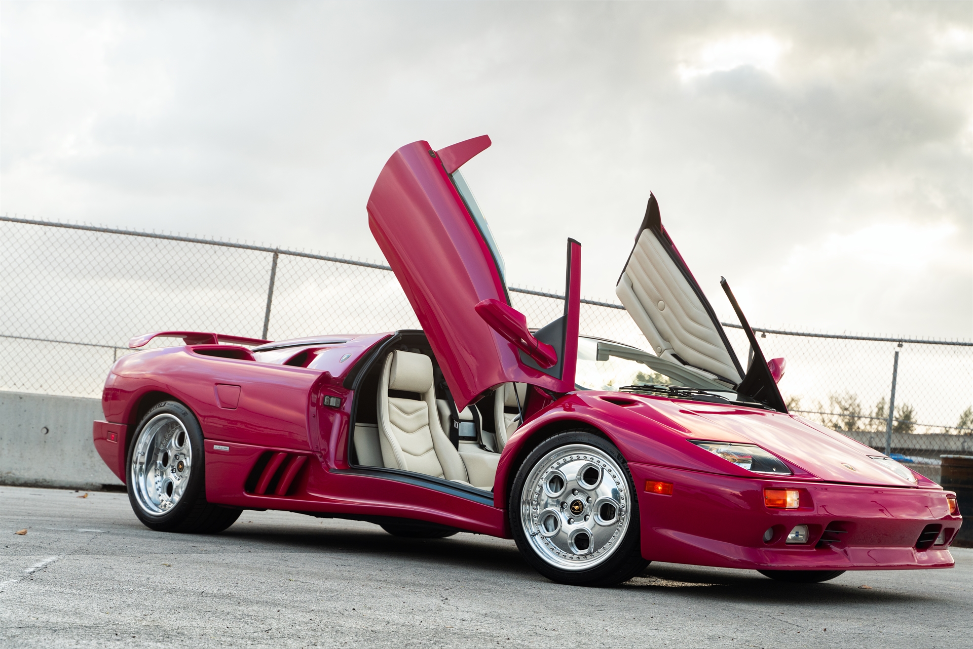 Lamborghini Diablo VT on 1886 Wheels