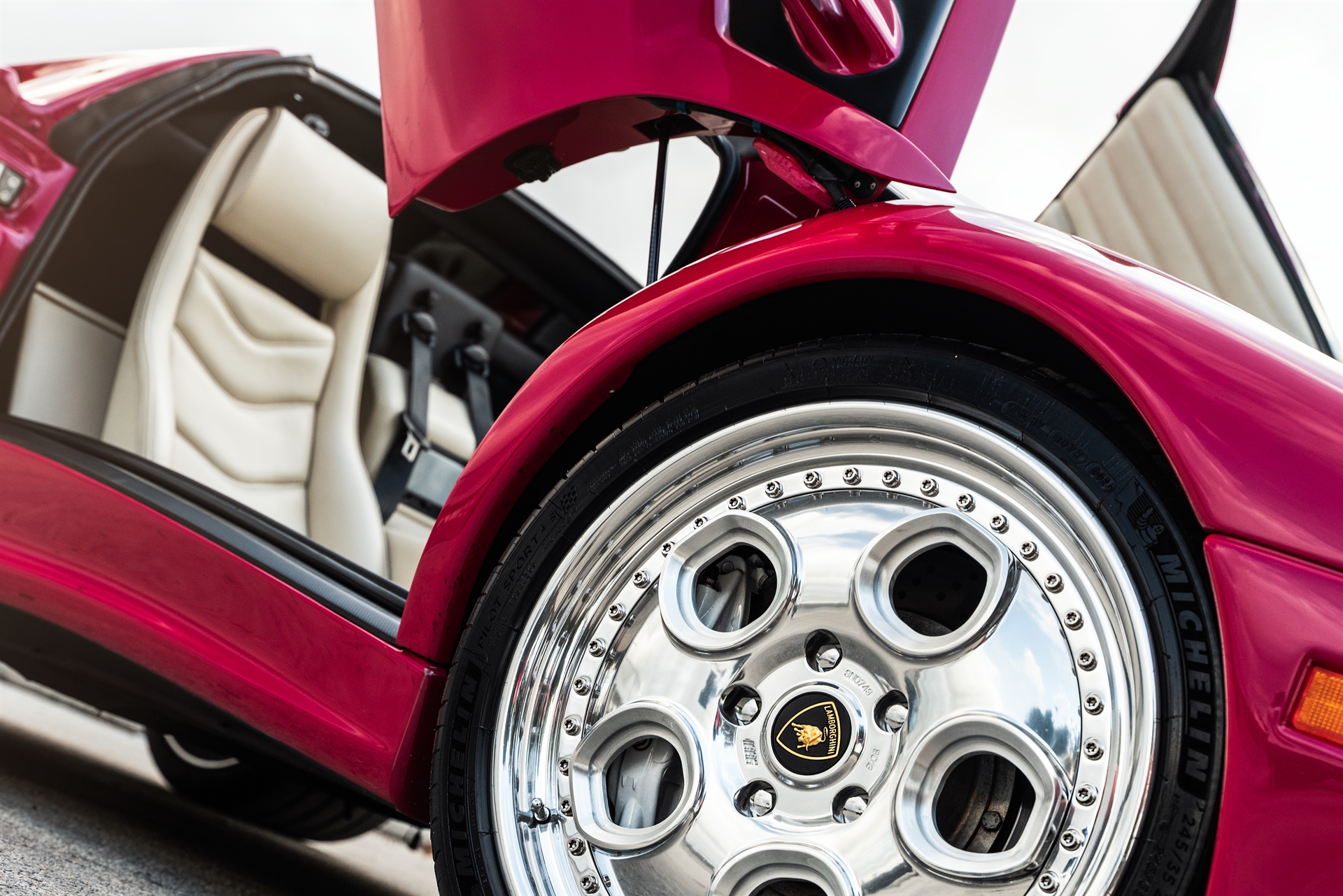 Lamborghini Diablo VT on 1886 Wheels