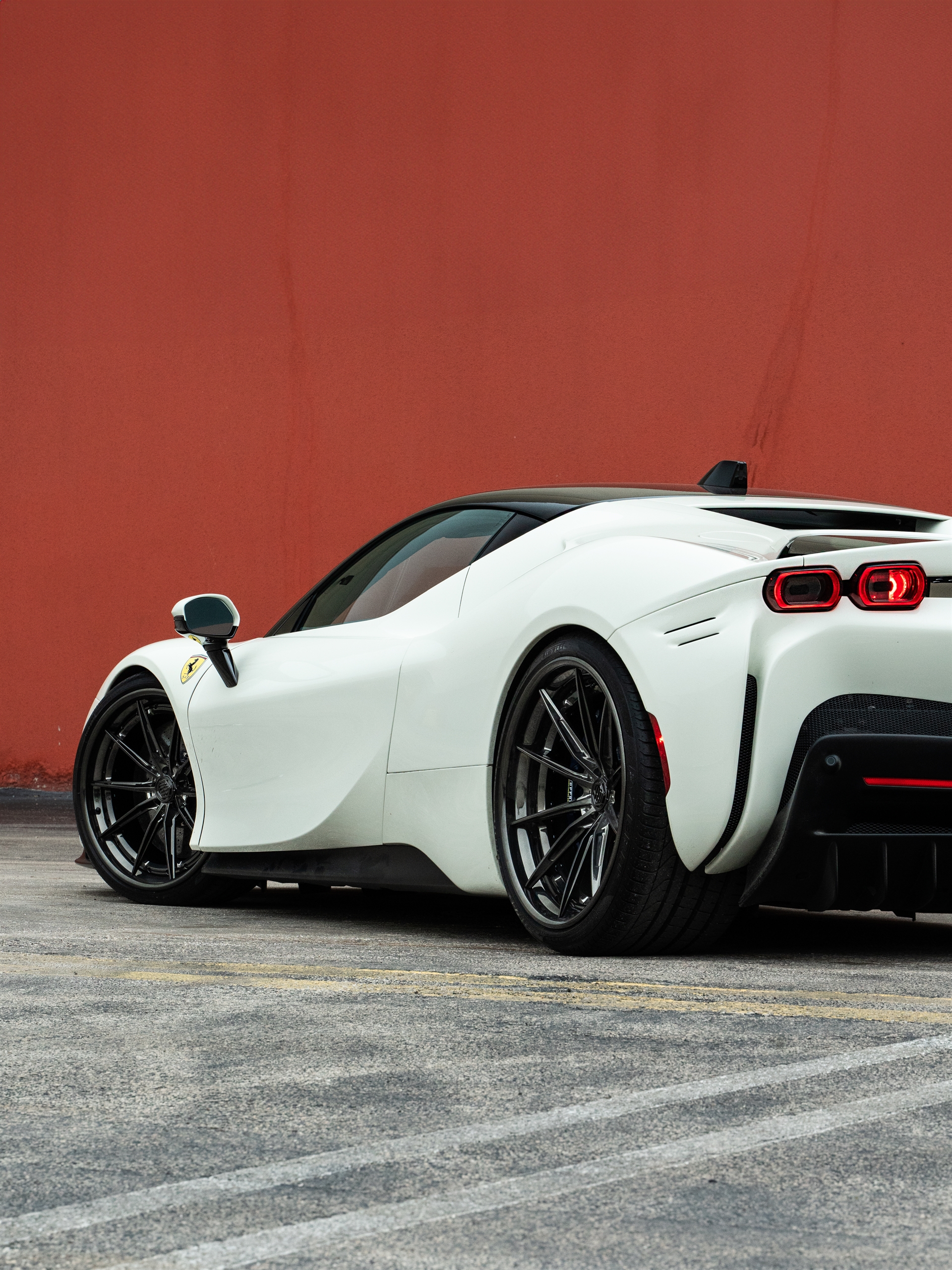 Ferrari SF90 | Bianco Avus | on 1886 G010 | Polished Liquid Smoke