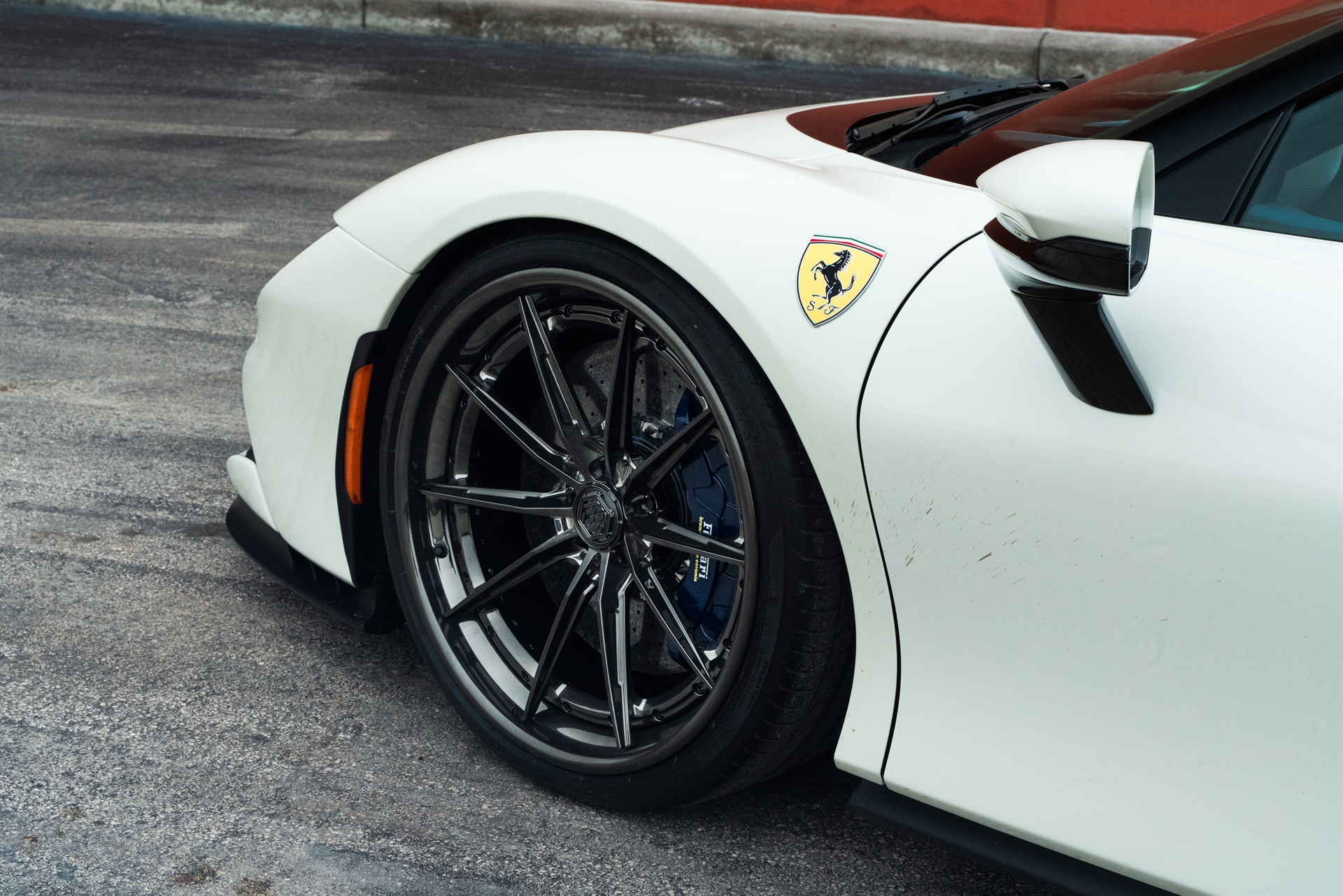 Ferrari SF90 | Bianco Avus | on 1886 G010 | Polished Liquid Smoke