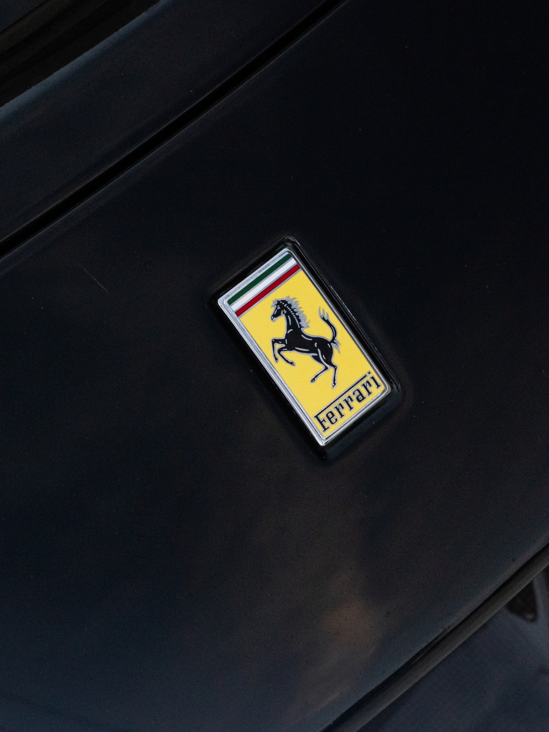 Ferrari SF90 | Nero | on HRE 501M | Gloss Black