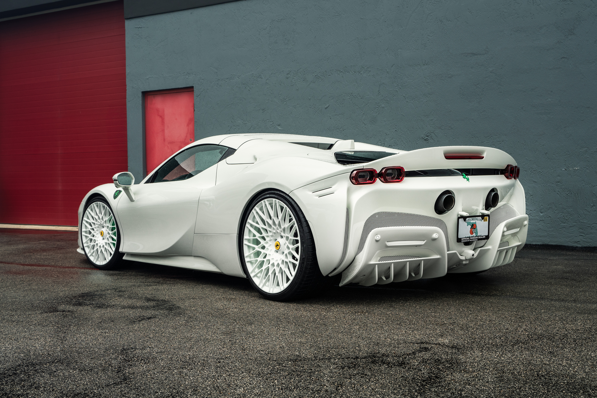 Ferrari SF90 | Bianco Avus | on 1886 S015 | Gloss White