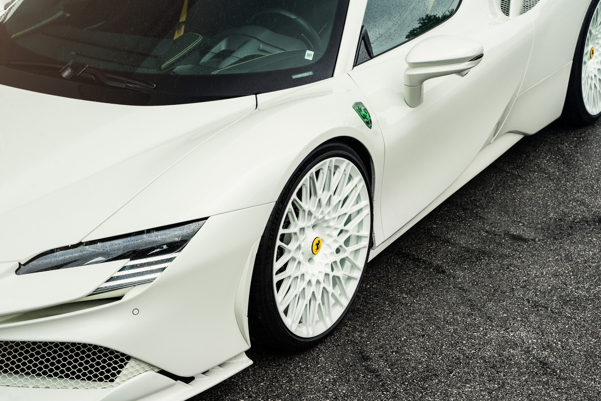 Ferrari SF90 | Bianco Avus | on 1886 S015 | Gloss White