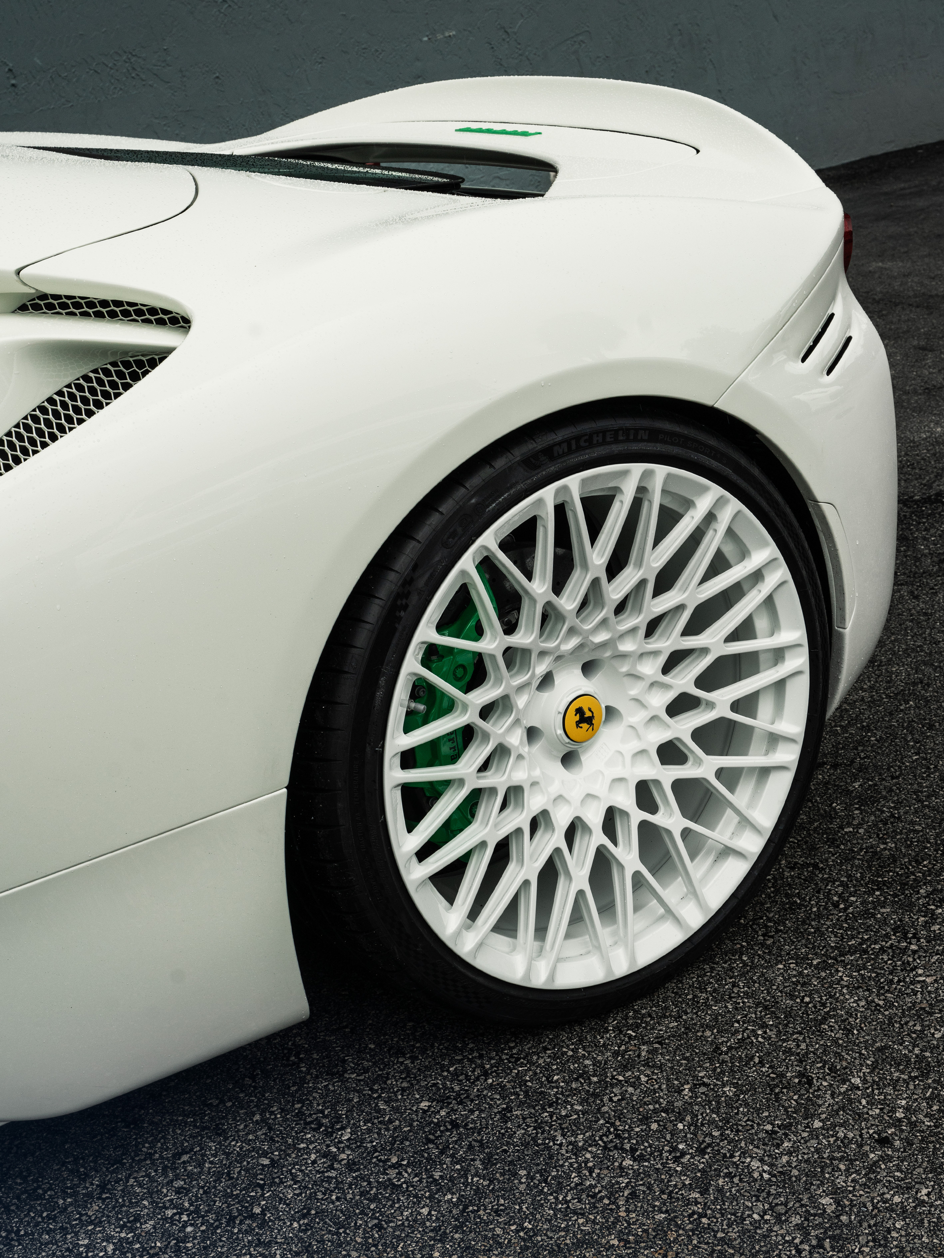 Ferrari SF90 | Bianco Avus | on 1886 S015 | Gloss White