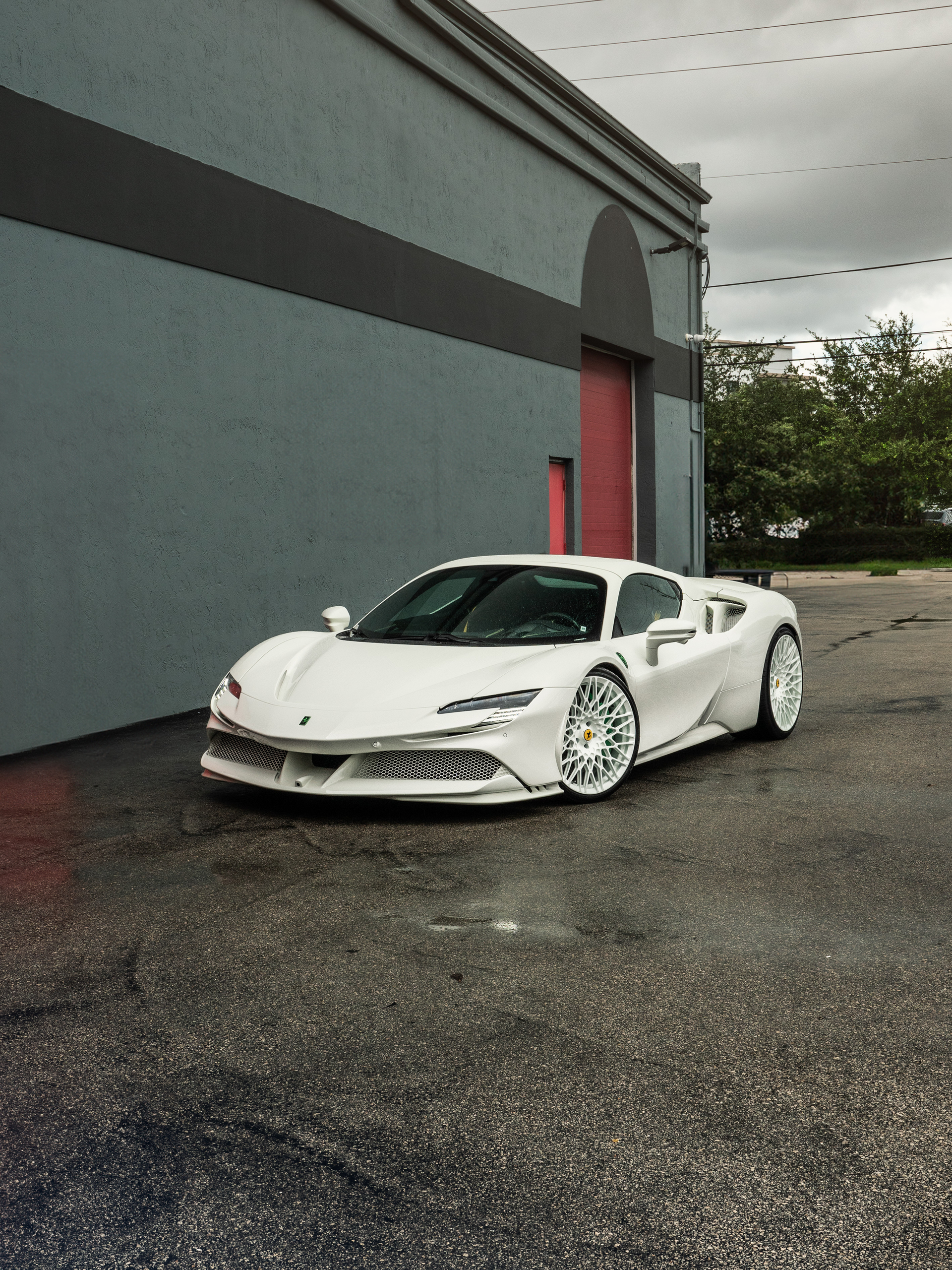 Ferrari SF90 | Bianco Avus | on 1886 S015 | Gloss White