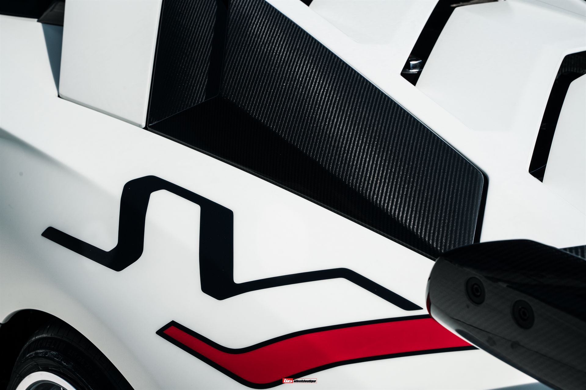 AL13 R80 | Lamborghini Aventador SVJ