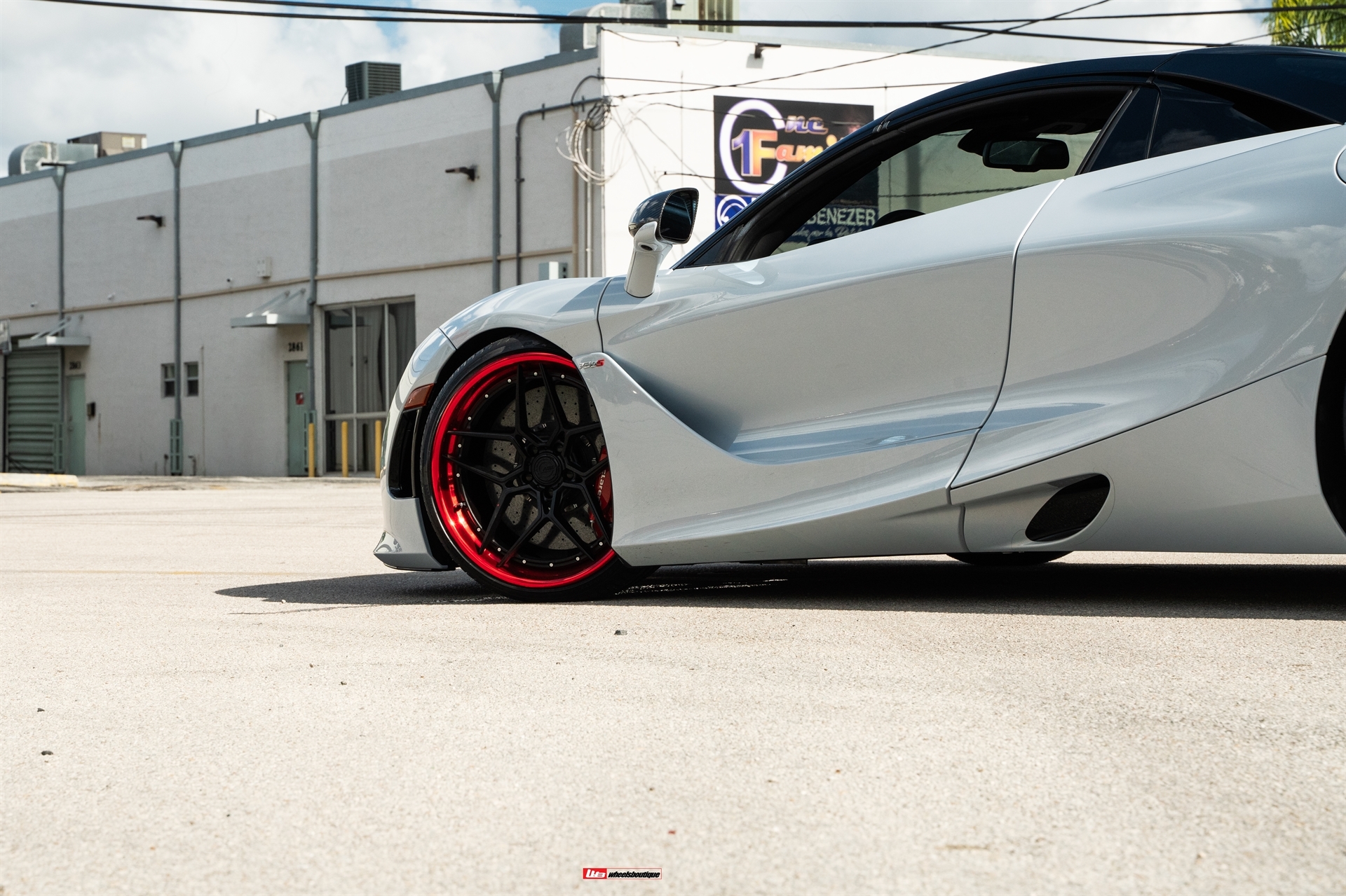 AL13 D002 | McLaren 720S