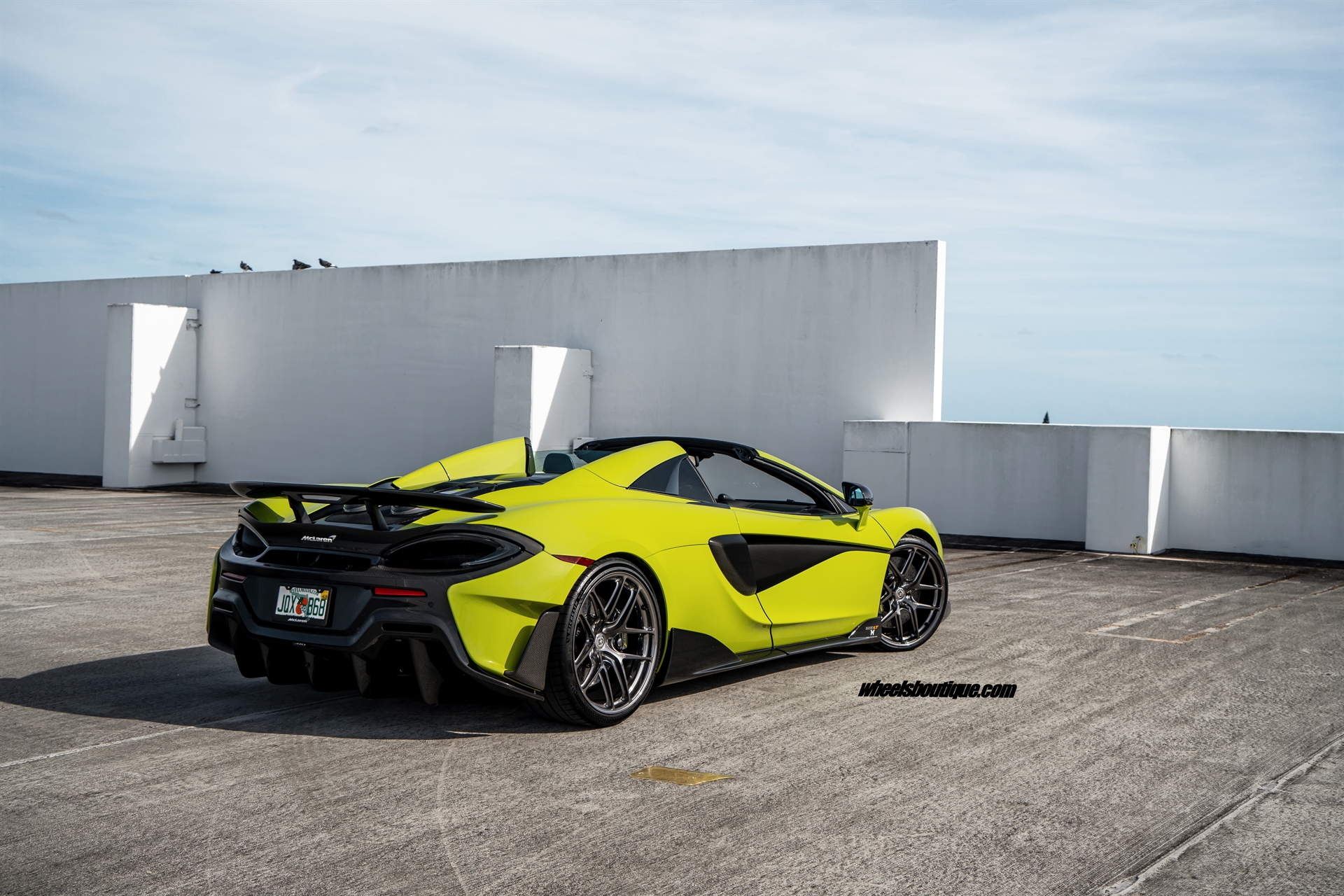 MCLAREN 600LT SPIDER ON HRE R101 LIGHTWEIGHT