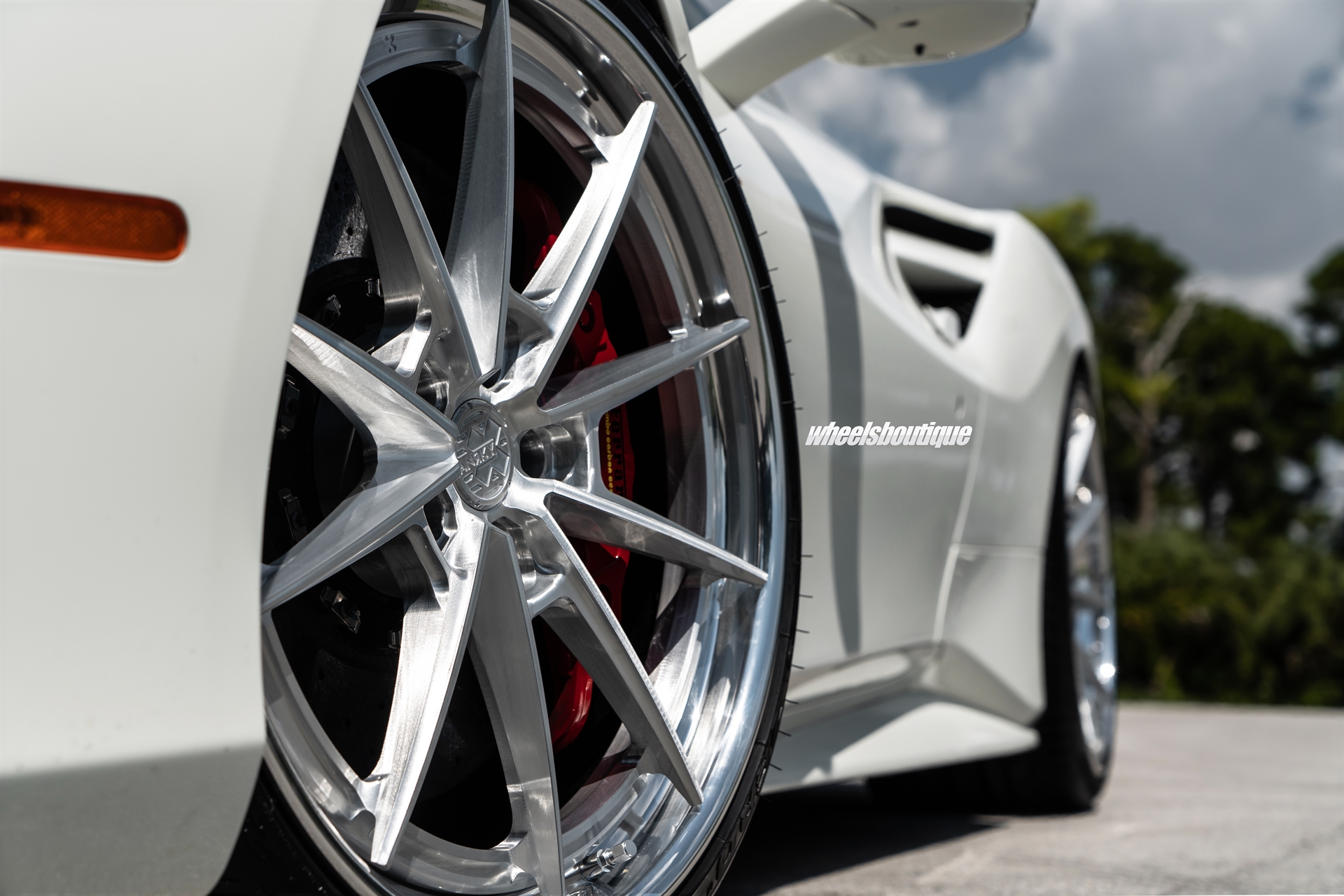 Ferrari 488 | Bianco Avus | on ANRKY AN38 | Brushed Clear