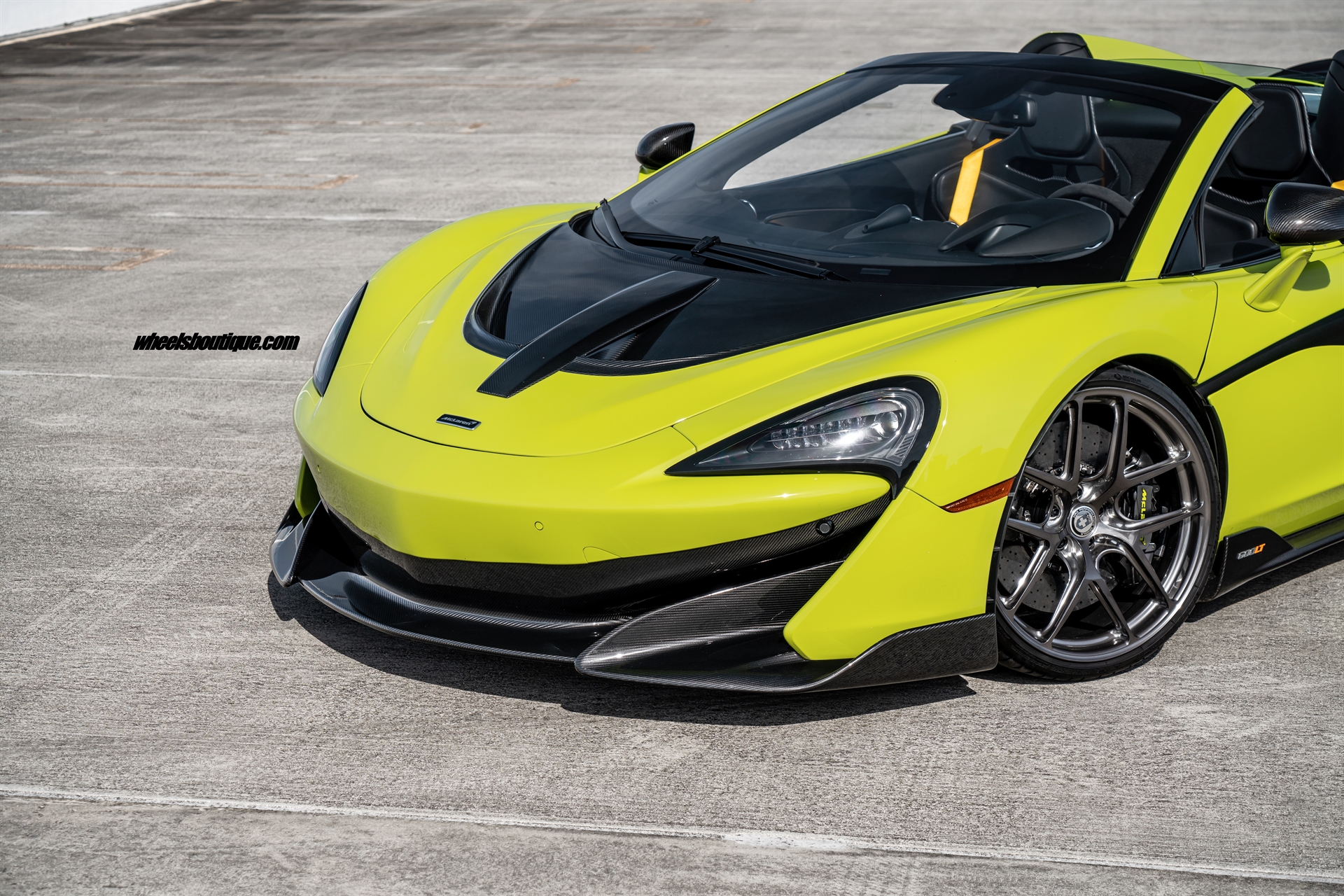 MCLAREN 600LT SPIDER ON HRE R101 LIGHTWEIGHT