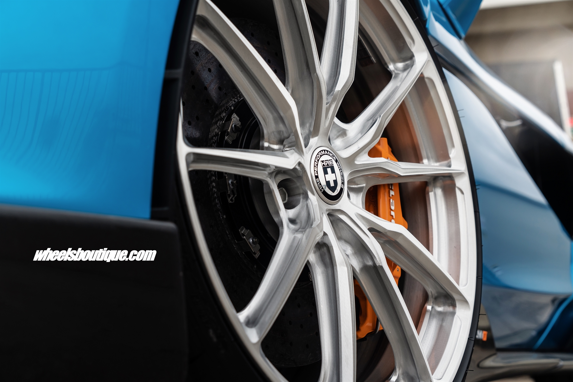 HRE P104SC | McLaren 600LT MSO Ludus Blue Spider