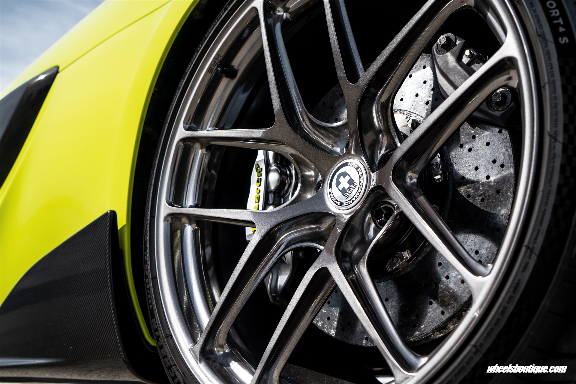 MCLAREN 600LT SPIDER ON HRE R101 LIGHTWEIGHT