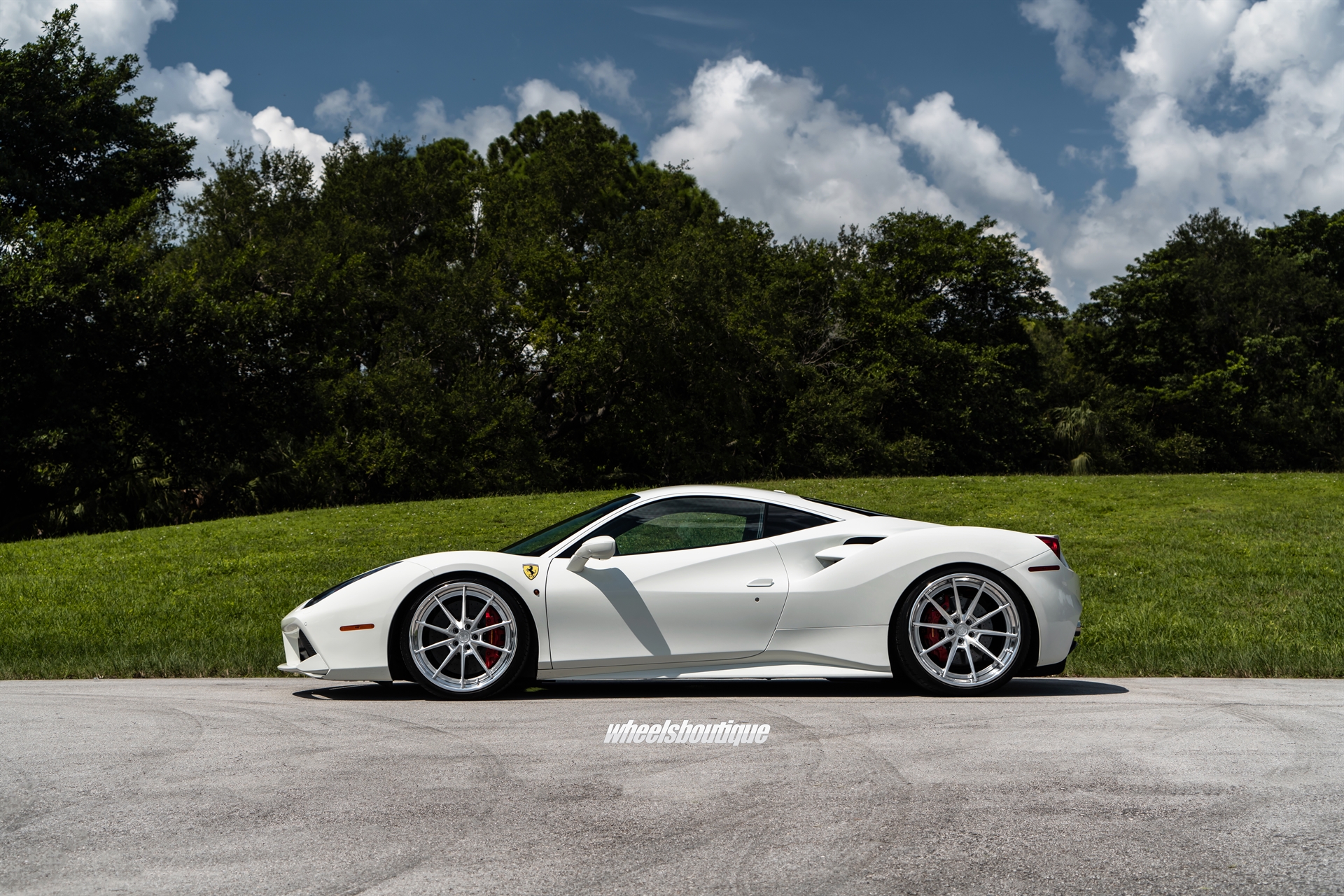 Ferrari 488 | Bianco Avus | on ANRKY AN38 | Brushed Clear