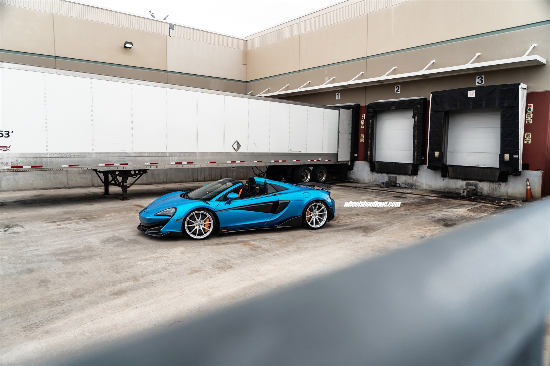 HRE P104SC | McLaren 600LT MSO Ludus Blue Spider