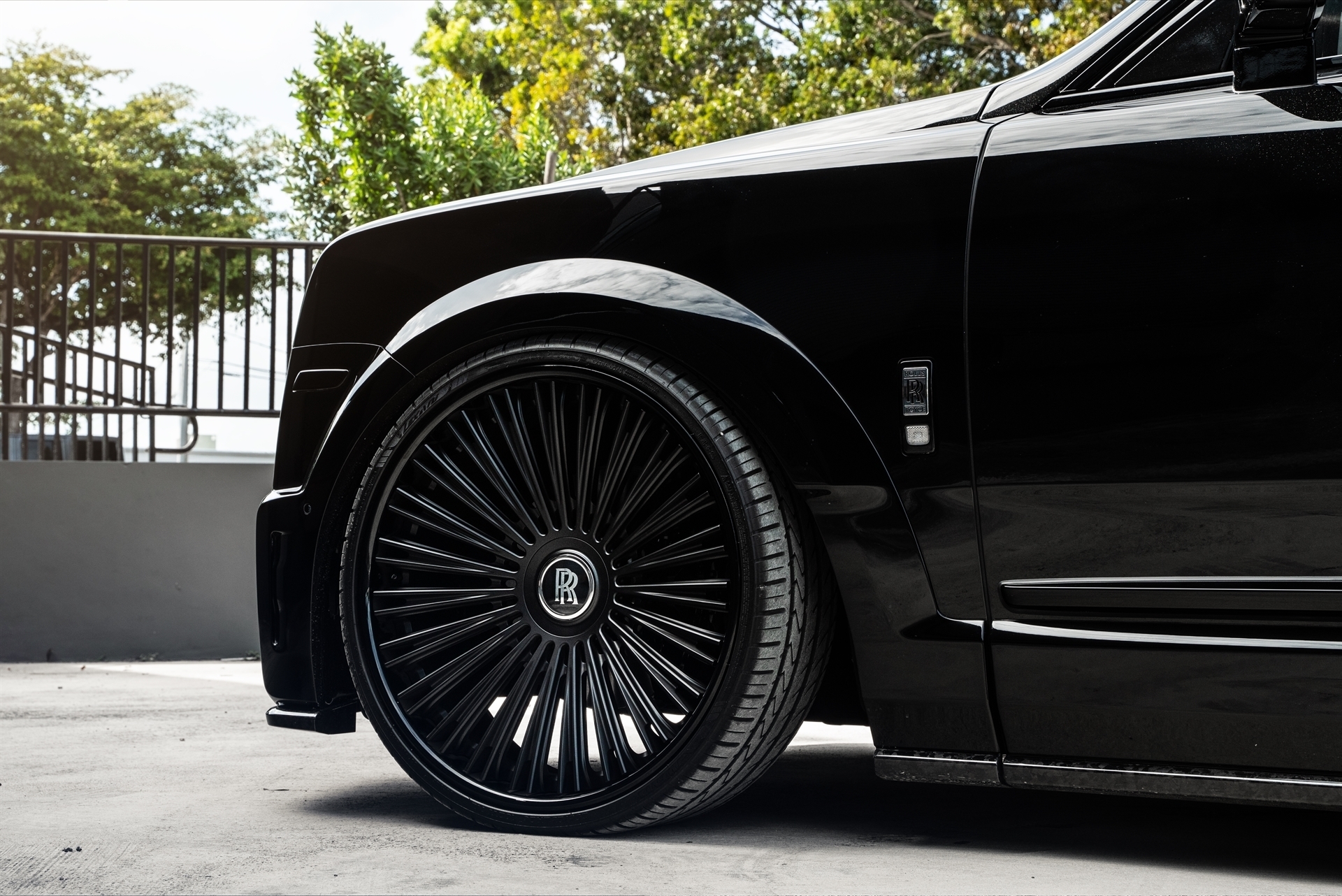 Urban Auto Kit /1886 wheels | Rolls Royce Cullinan
