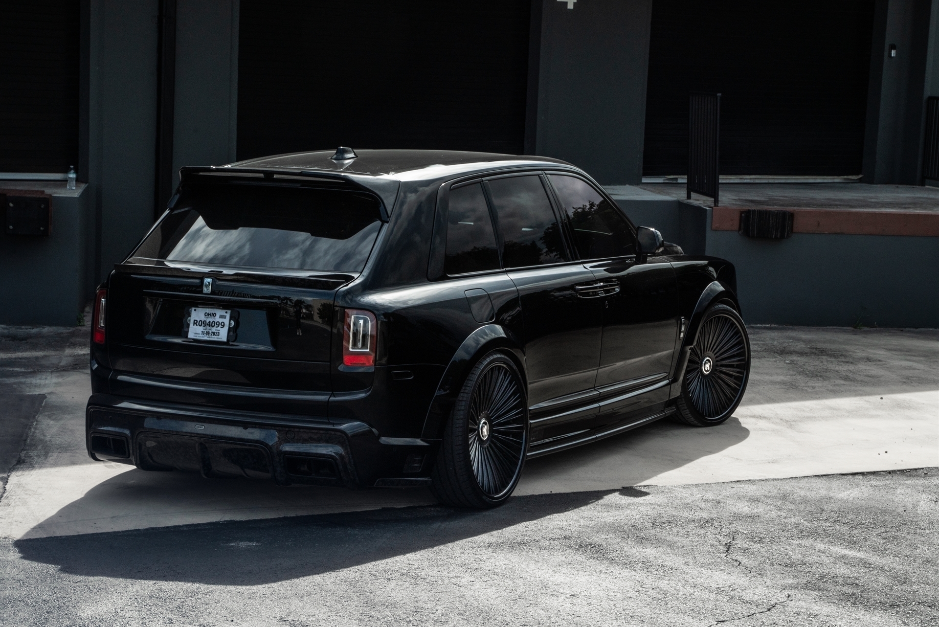 Urban Auto Kit /1886 wheels | Rolls Royce Cullinan