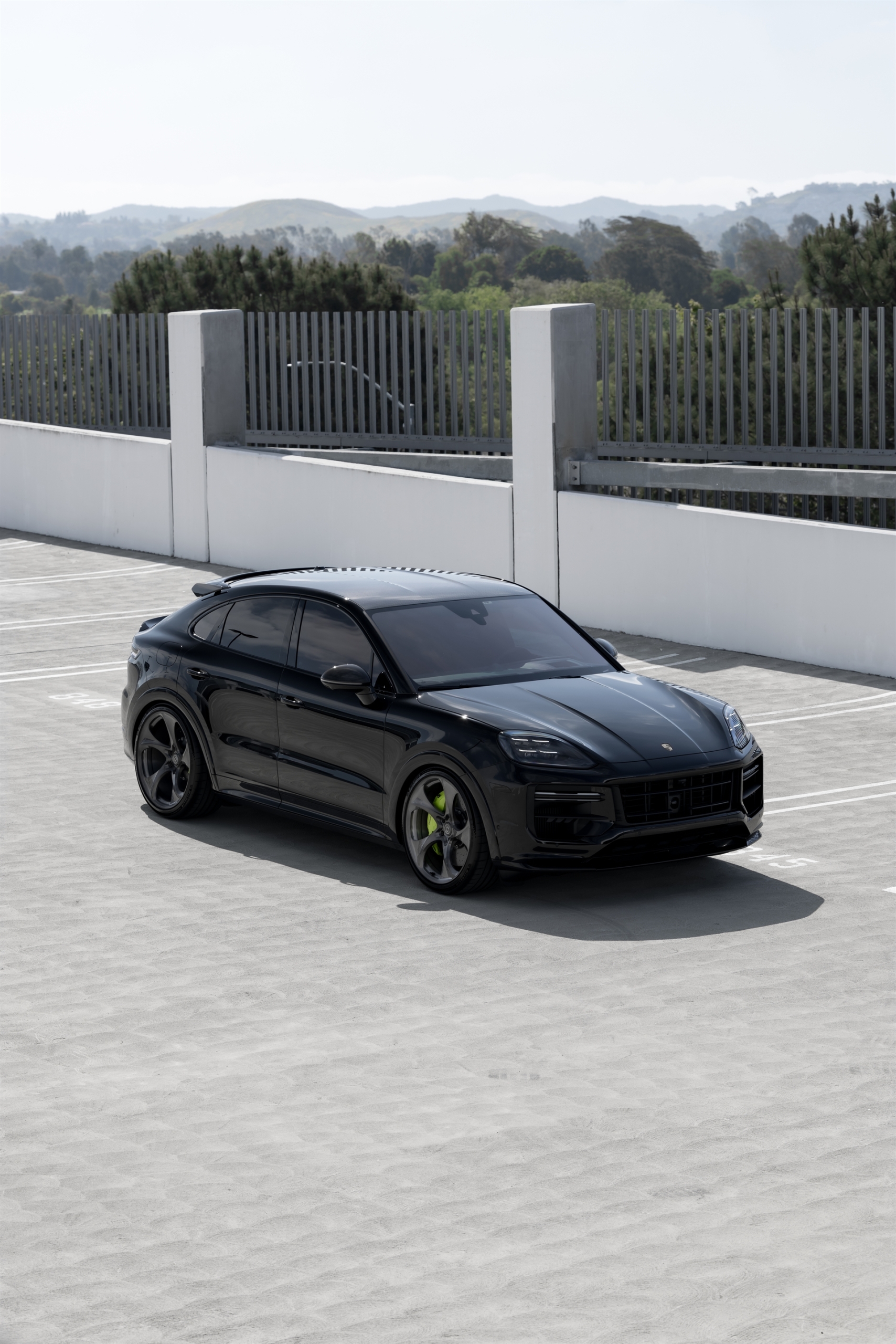 Porsche Cayenne on HRE 522M
