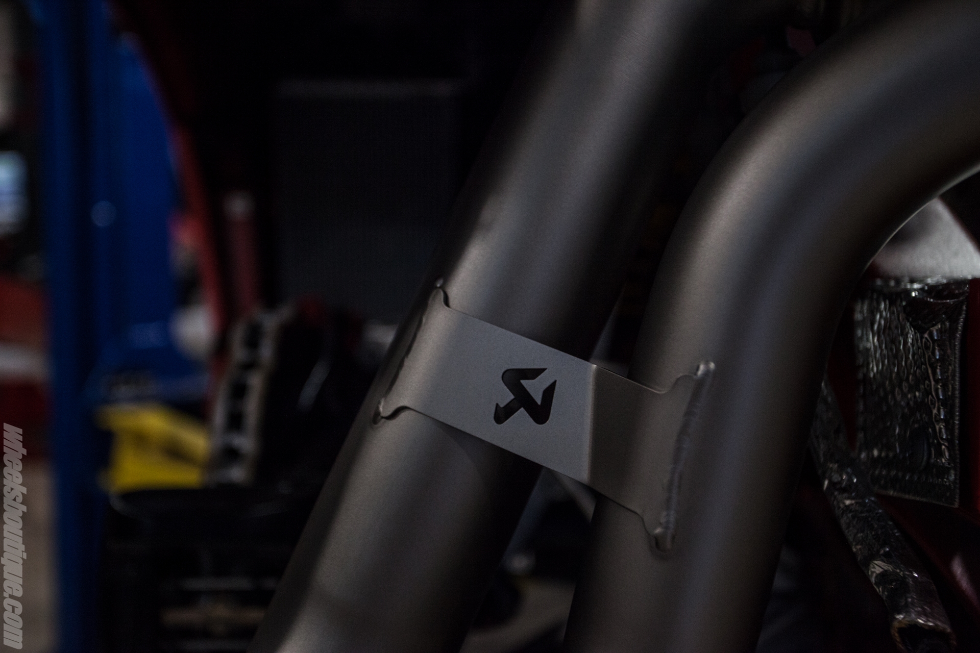 Akrapovic Exhaust Install – Audi R8 V10 (2017)