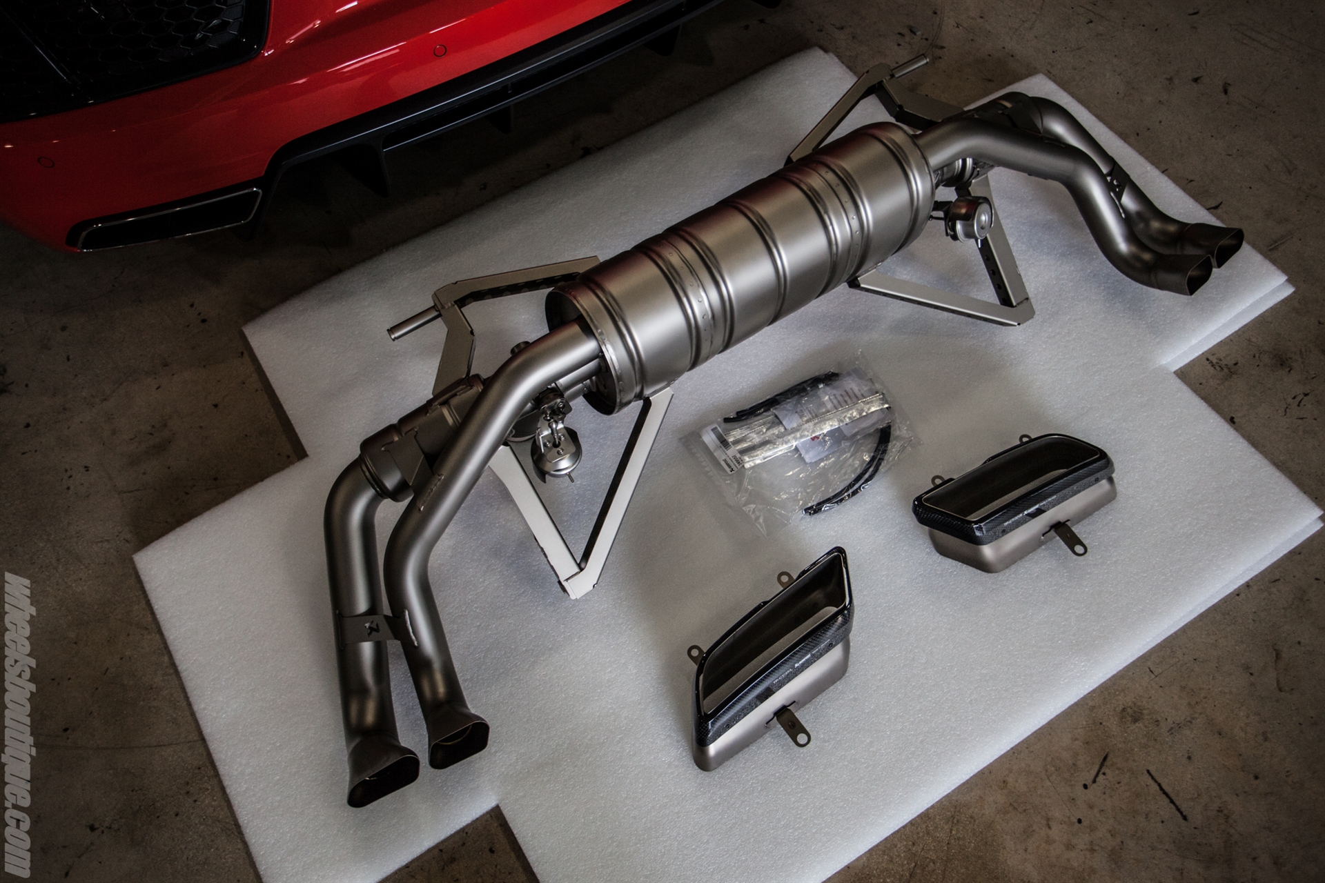 Akrapovic Exhaust Install – Audi R8 V10 (2017)