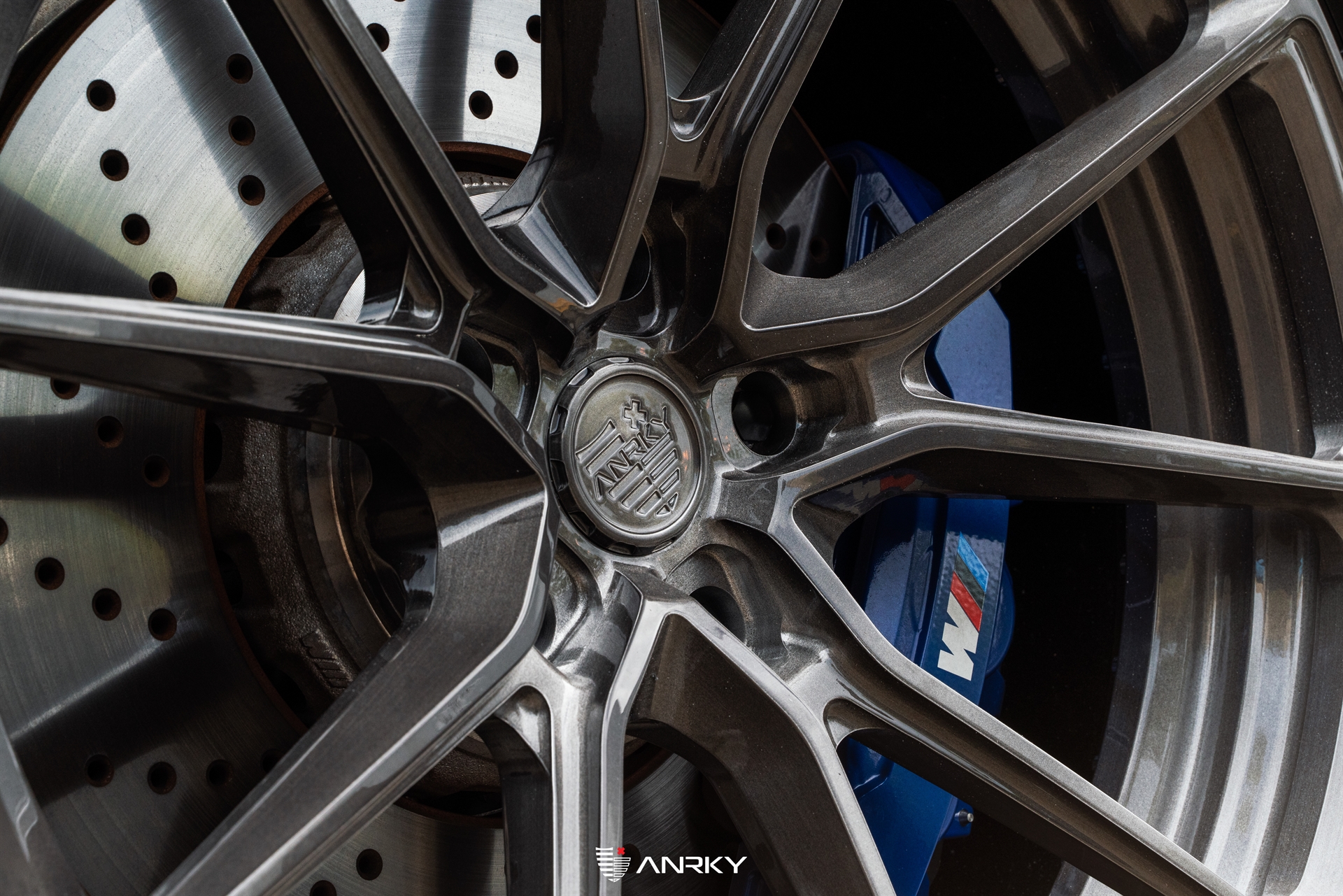 BMW G90 M5 – AN22 SeriesTWO