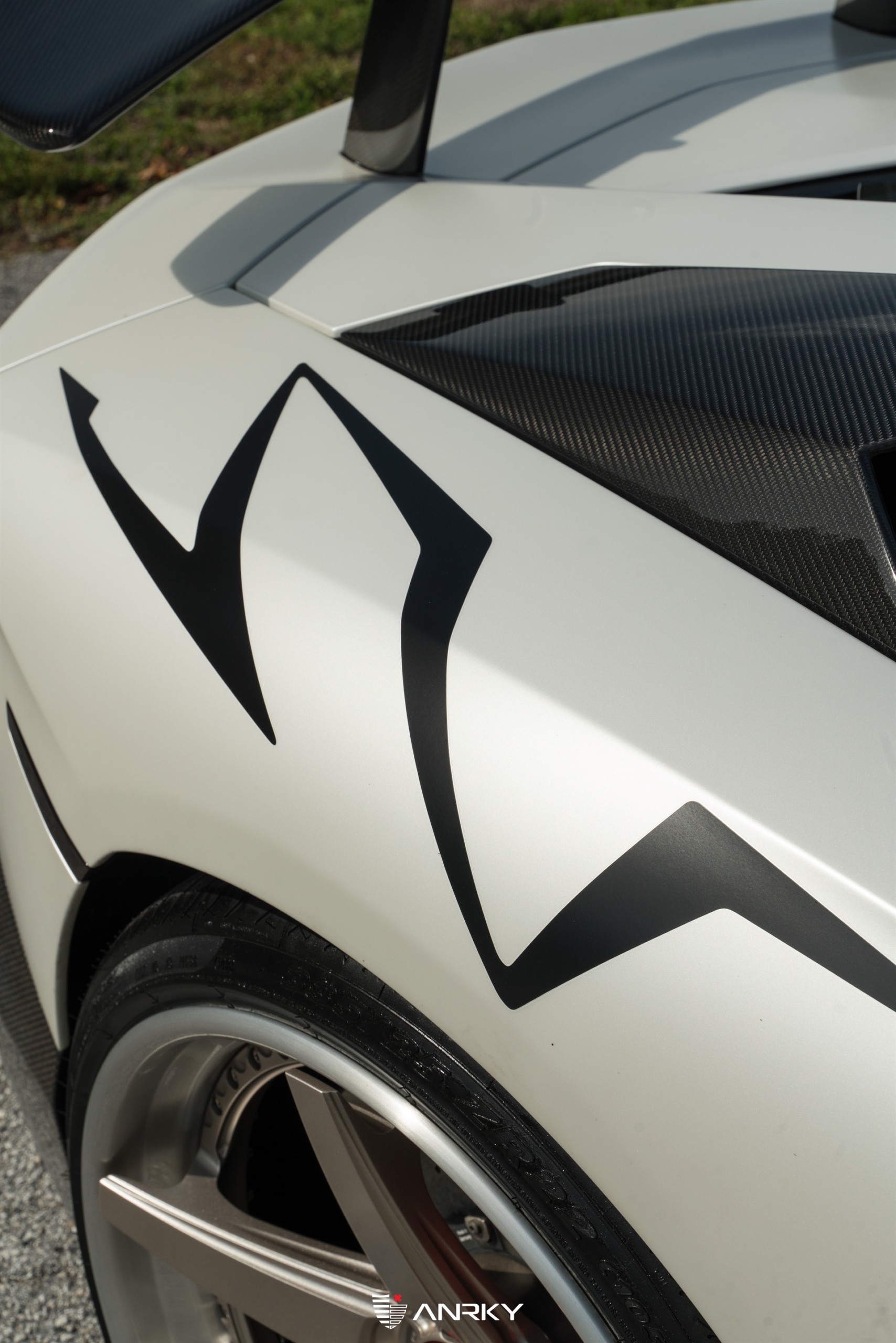 Lamborghini Aventador SV Roadster – RETROSeries RS5.3