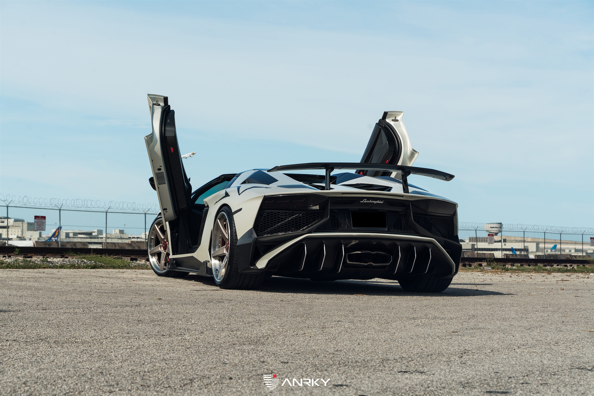 Lamborghini Aventador SV Roadster – RETROSeries RS5.3