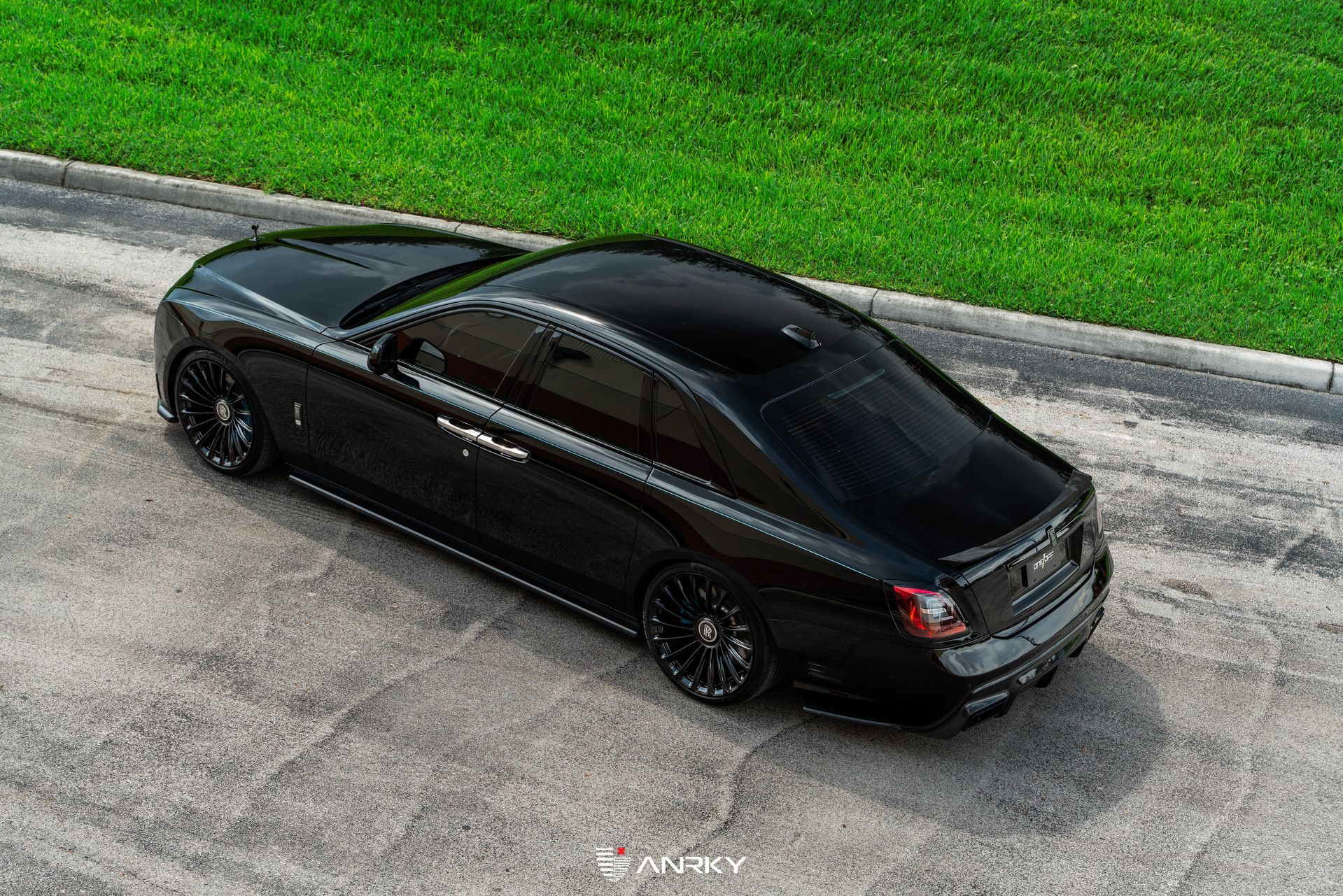 Urban Automotive Rolls-Royce Ghost | on ANRKY RF-182  | Gloss Black