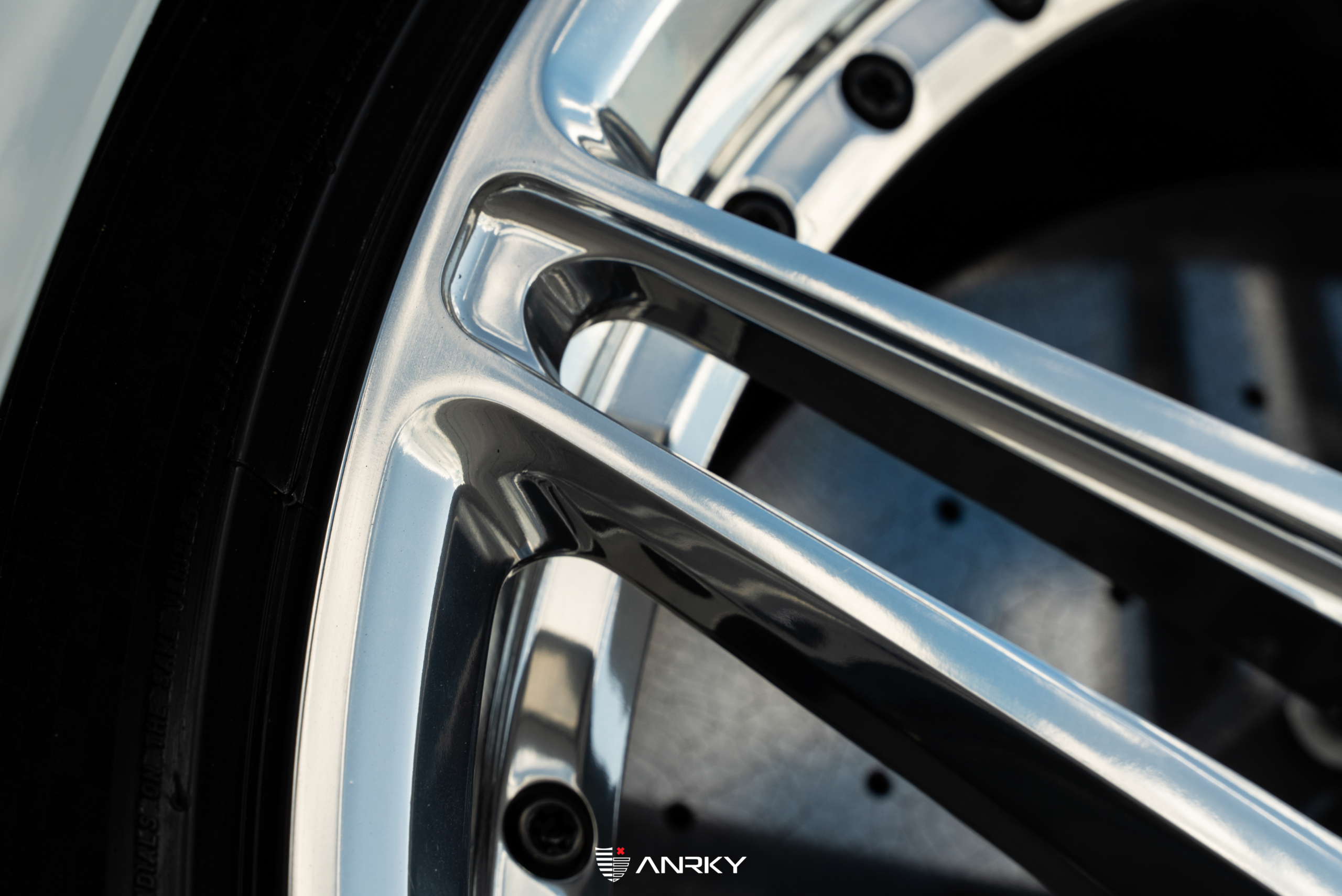 Porsche 992 Turbo – AN27 SeriesTWO