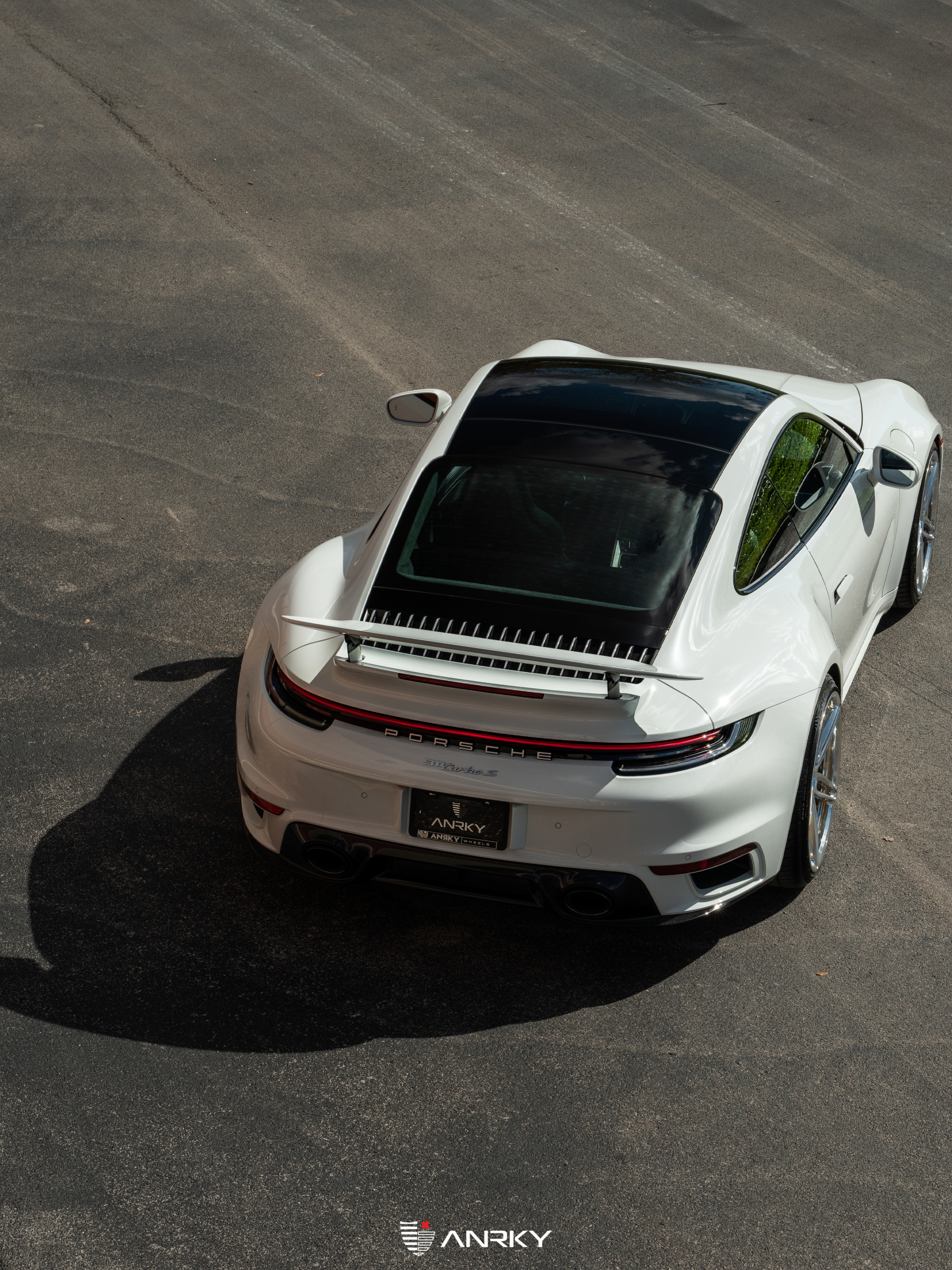 Porsche 992 Turbo – AN27 SeriesTWO