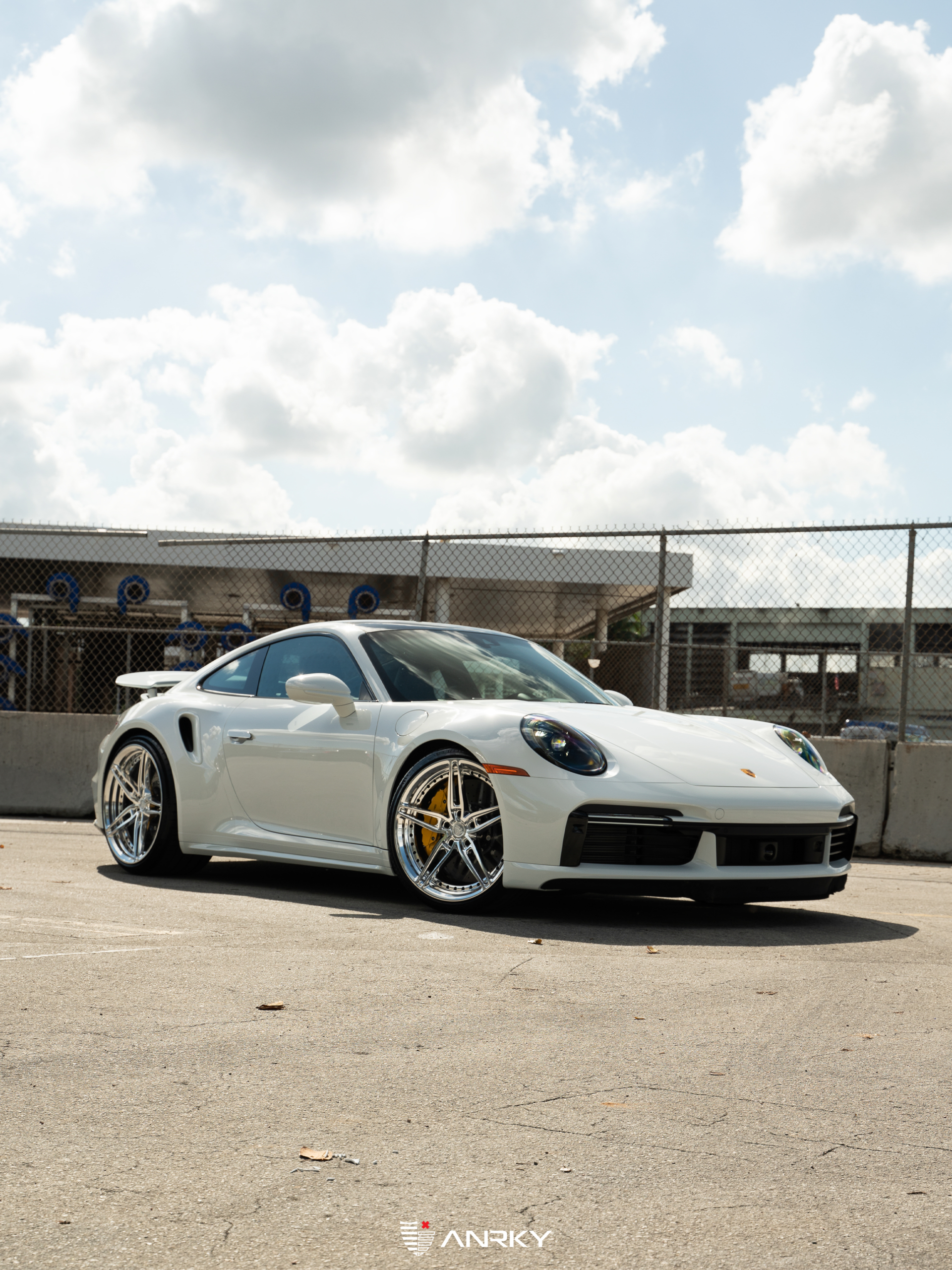 Porsche 992 Turbo – AN27 SeriesTWO