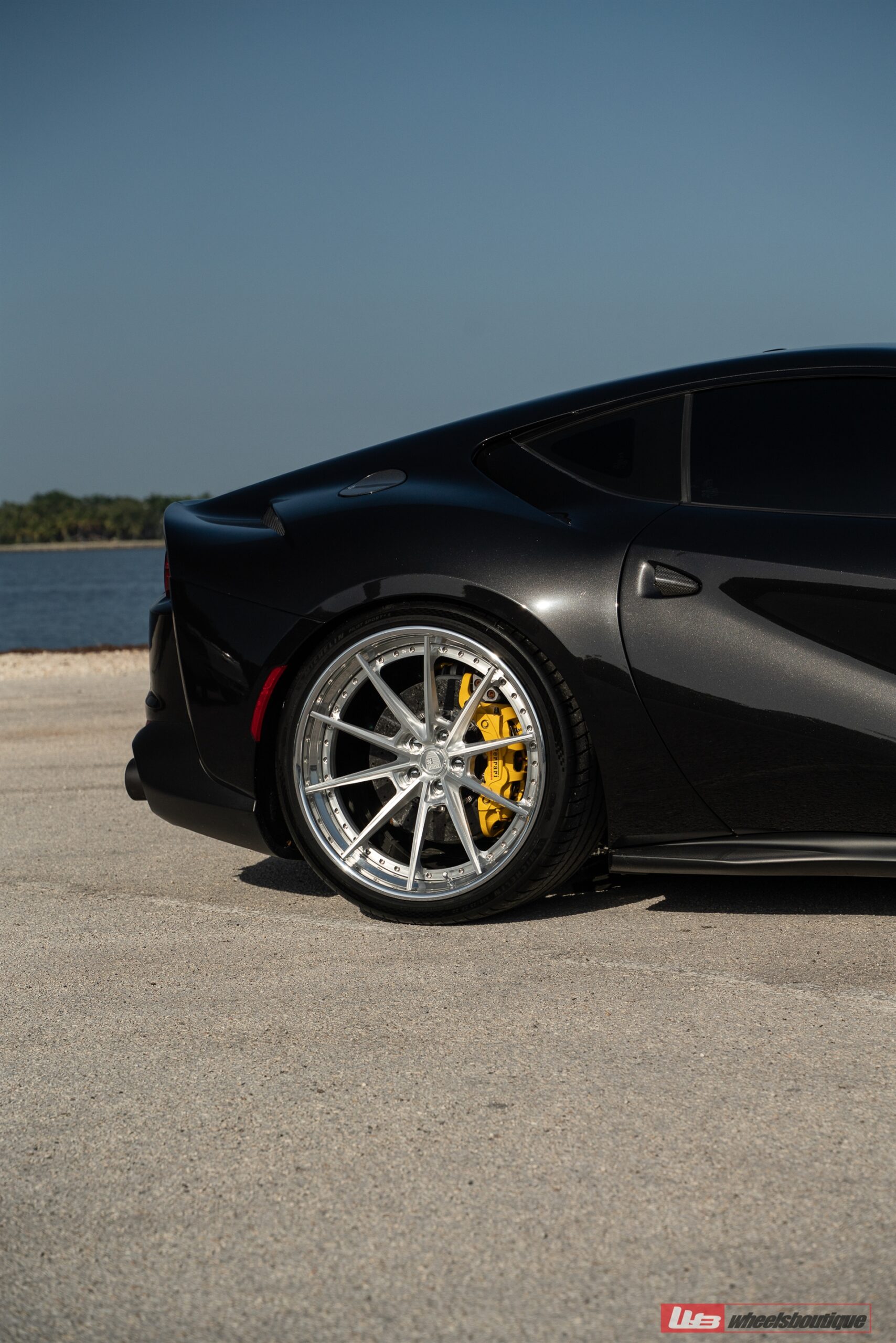 ANRKY AN38 | Ferrari 812 Superfast 1