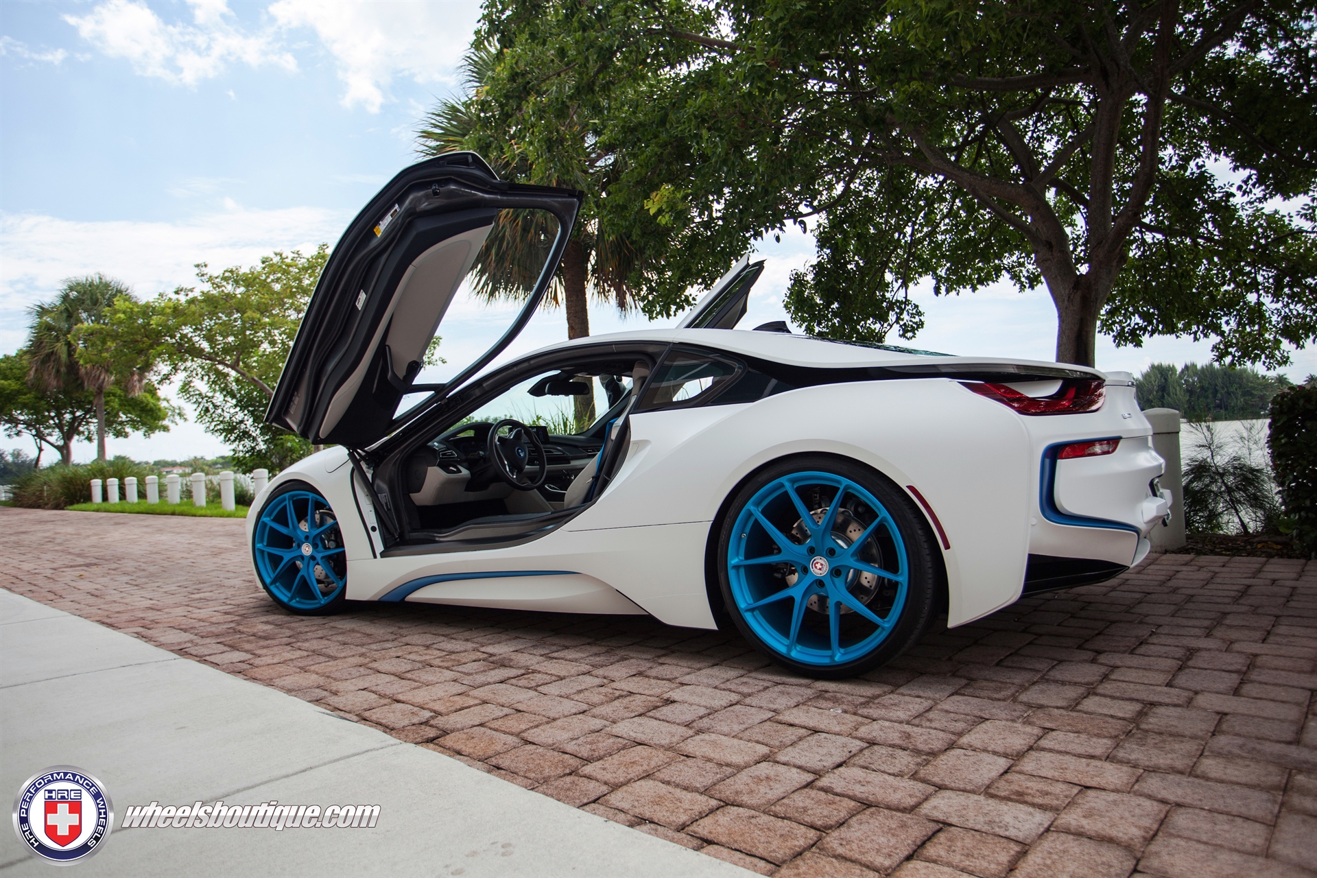 HRE P101 | BMW i8 White Carbon