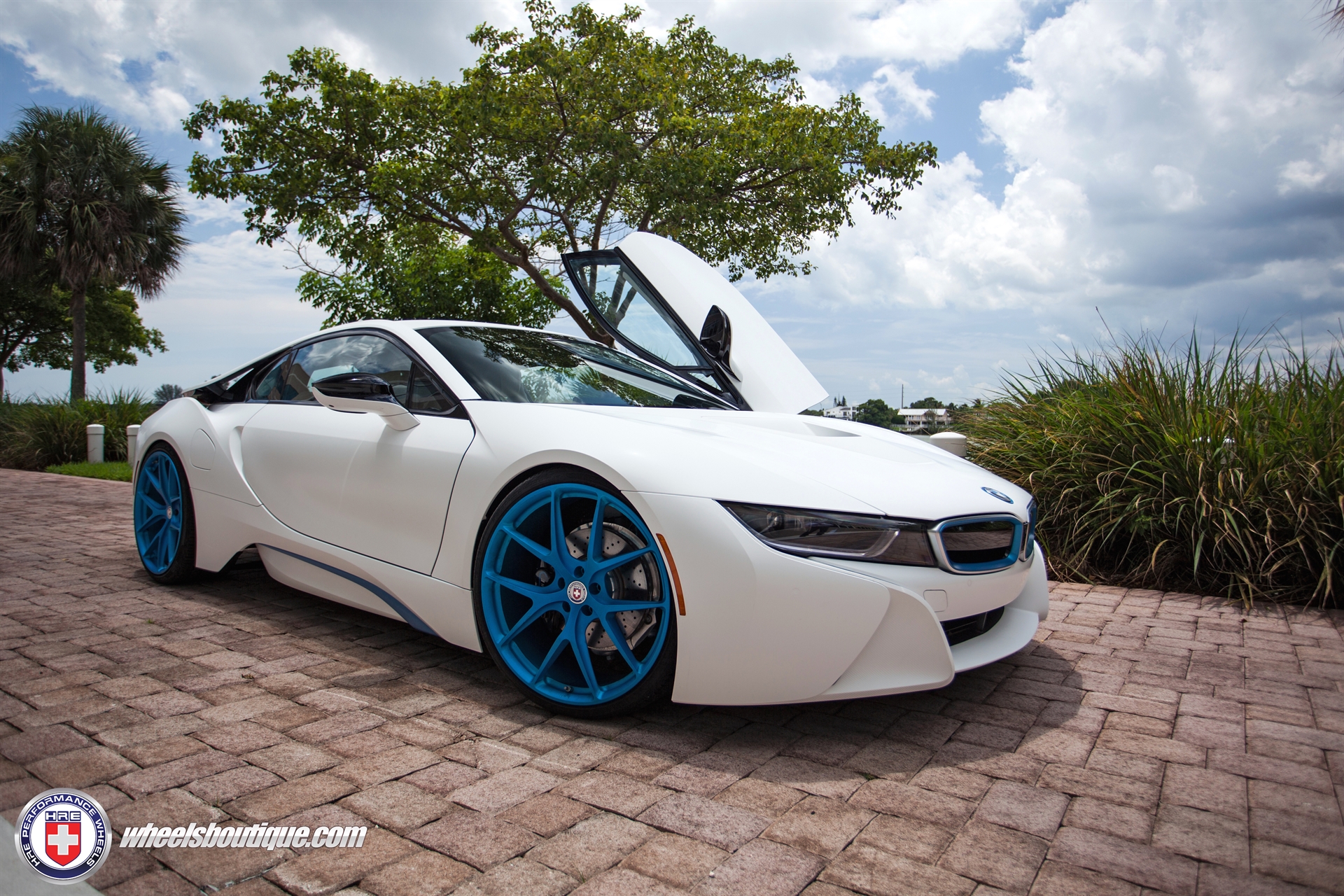 HRE P101 | BMW i8 White Carbon
