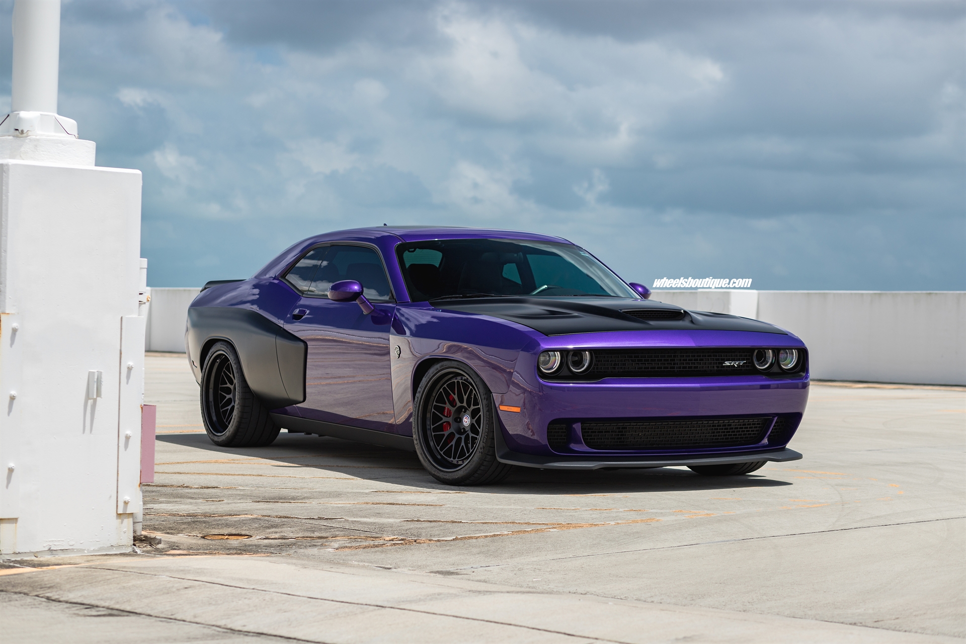HRE Classic 300 | Dodge Challenger Hellcat (Widebody)