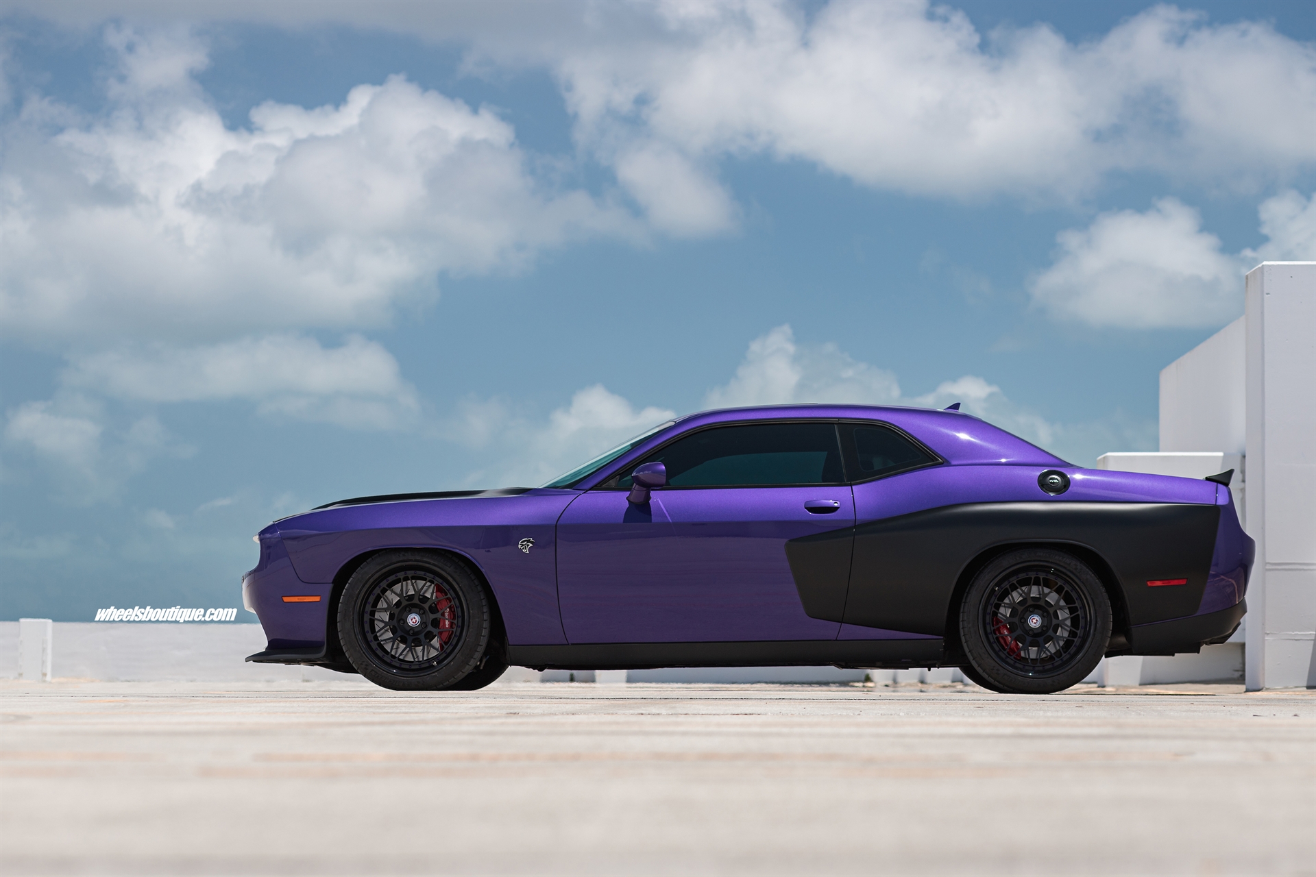 HRE Classic 300 | Dodge Challenger Hellcat (Widebody)
