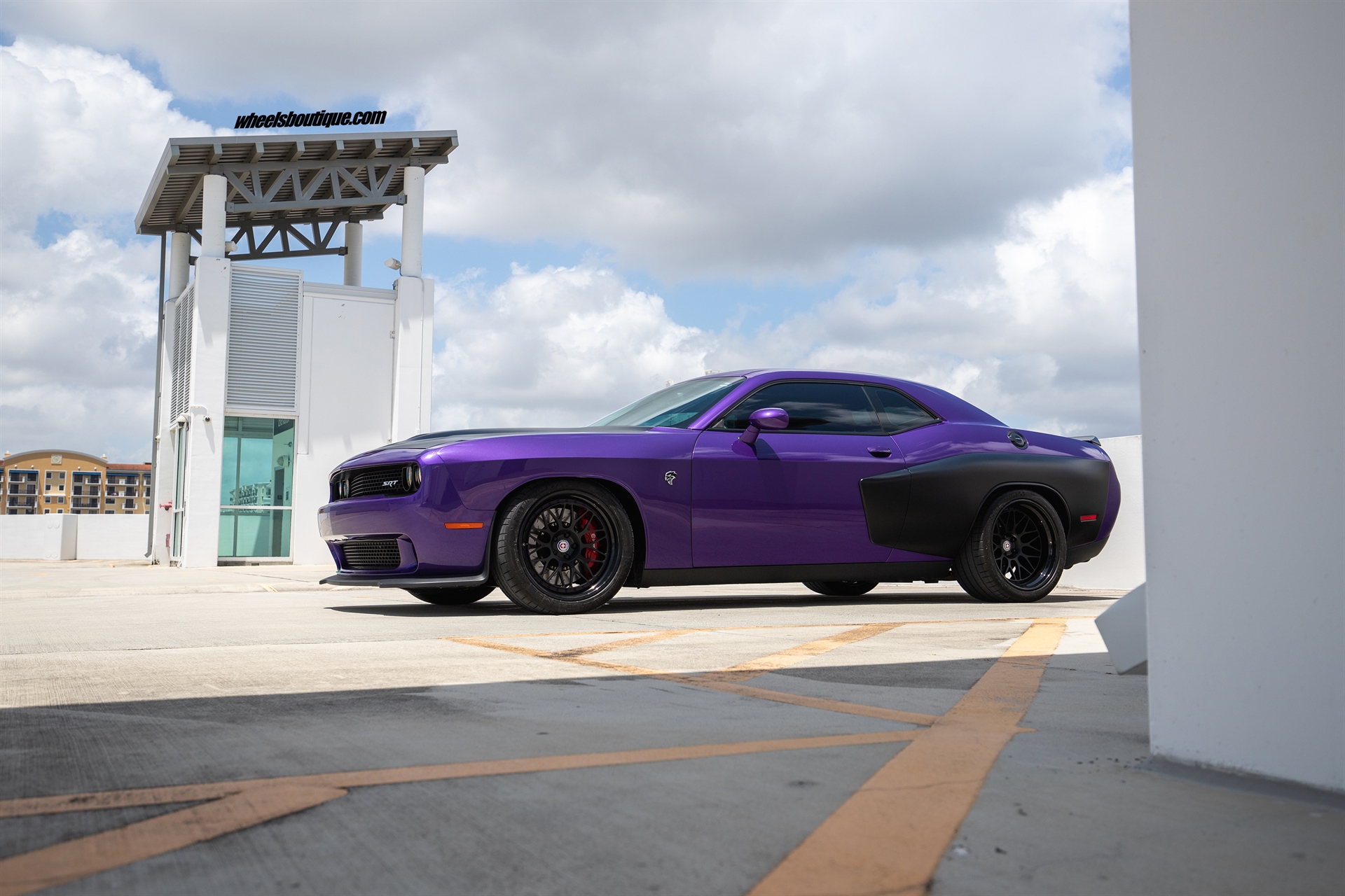 HRE Classic 300 | Dodge Challenger Hellcat (Widebody)