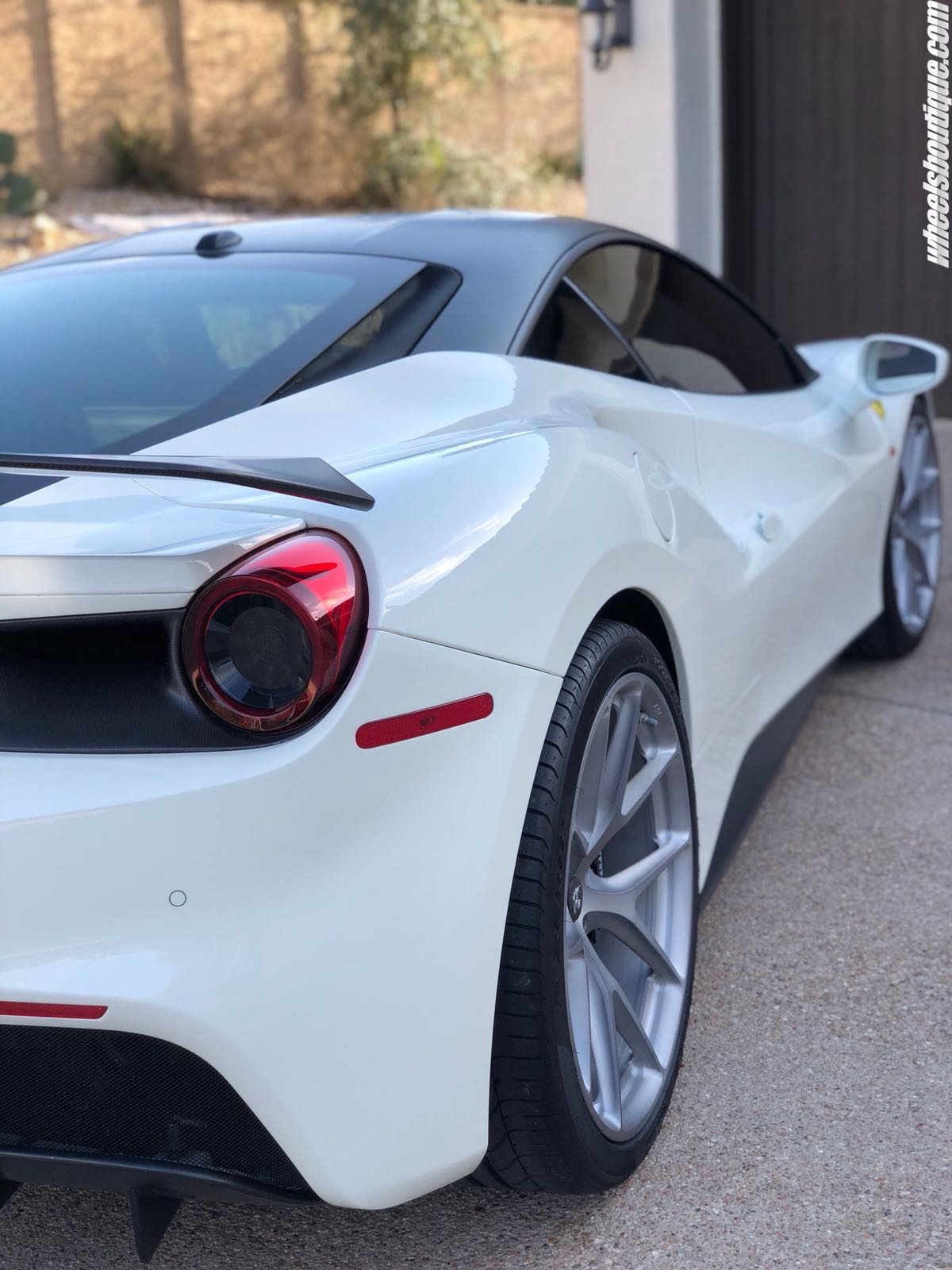 Ferrari 488 | Bianco Avus | on HRE P101 | Frozen Polished Clear