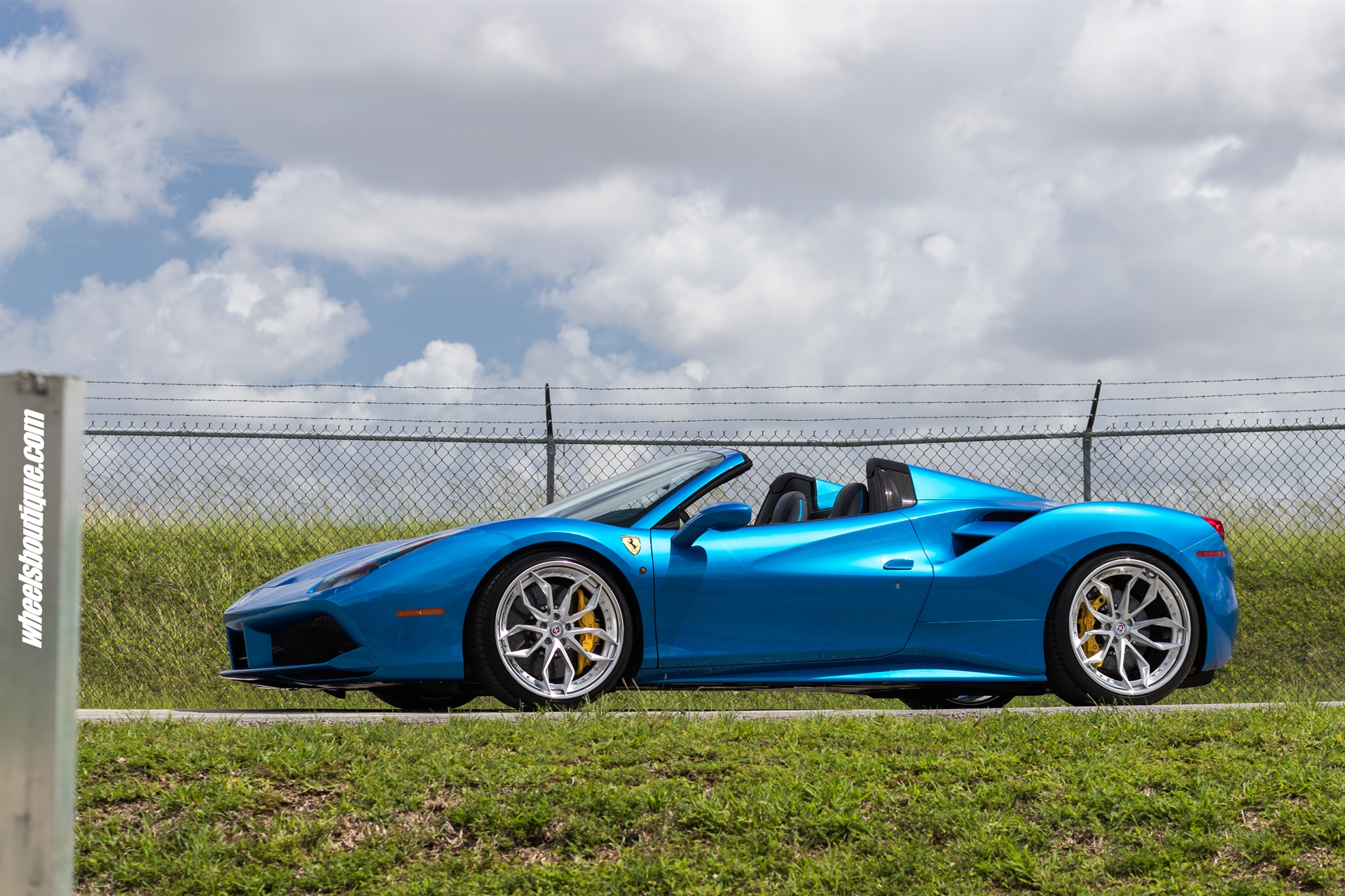Ferrari 488 Spider | Blu Corza | on HRE S201 | Brushed Clear