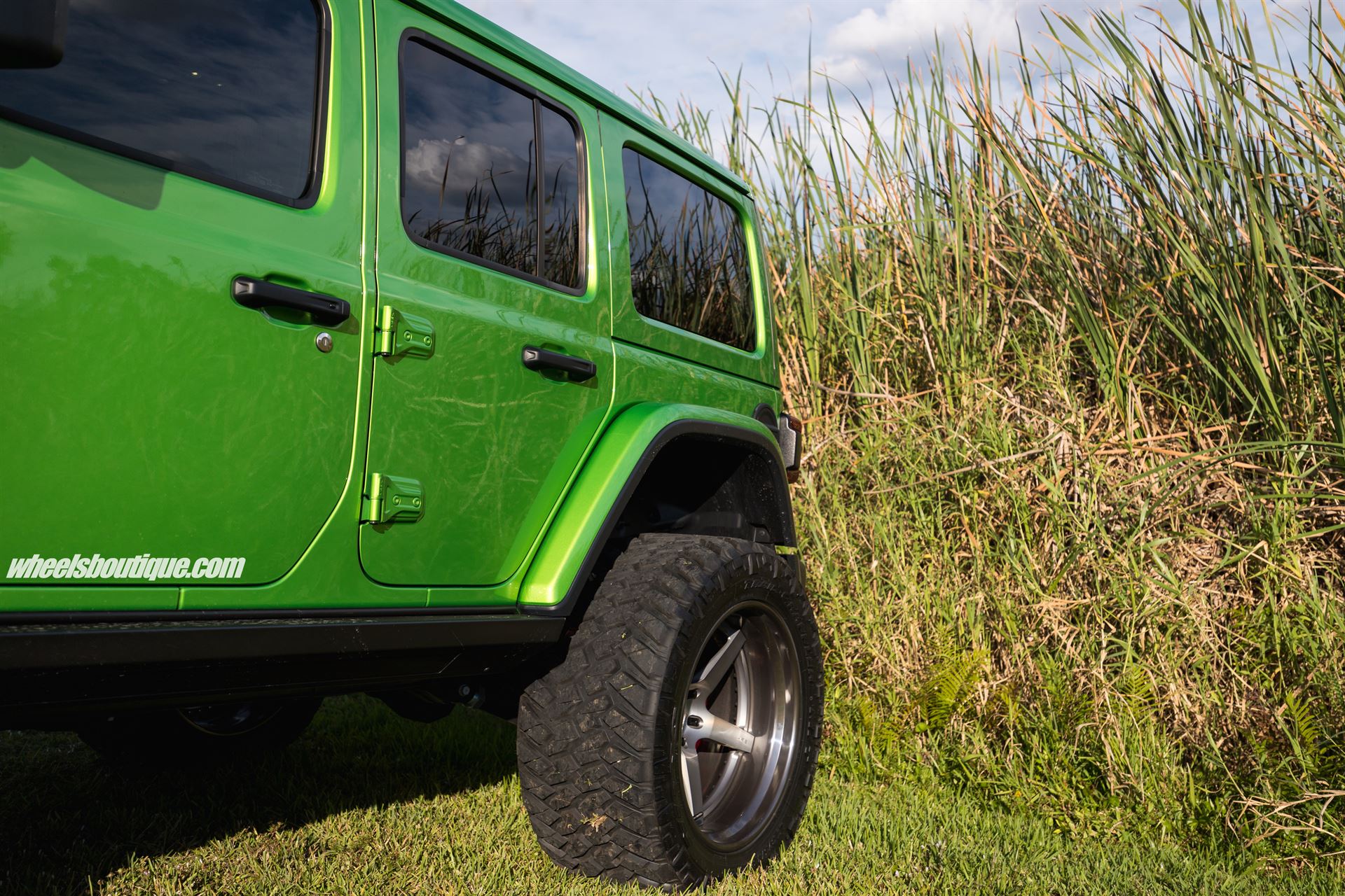 HRE RS105 | Jeep Wrangler Rubicon
