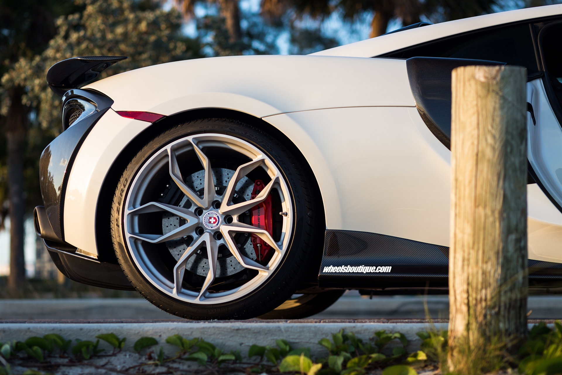 HRE P201 w/ Novitec Full Carbon Aero Kit | Mclaren 570S