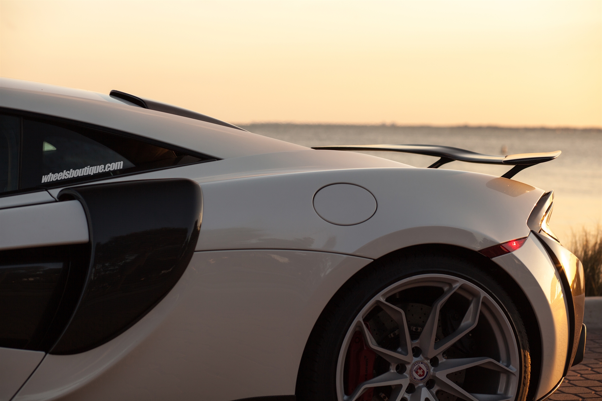 HRE P201 w/ Novitec Full Carbon Aero Kit | Mclaren 570S