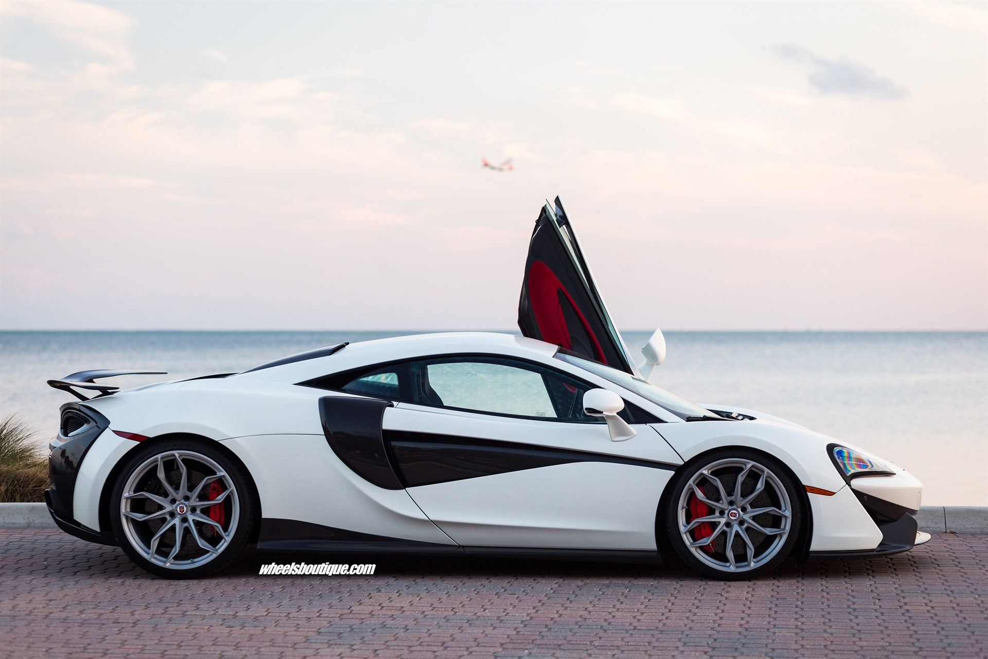 HRE P201 w/ Novitec Full Carbon Aero Kit | Mclaren 570S