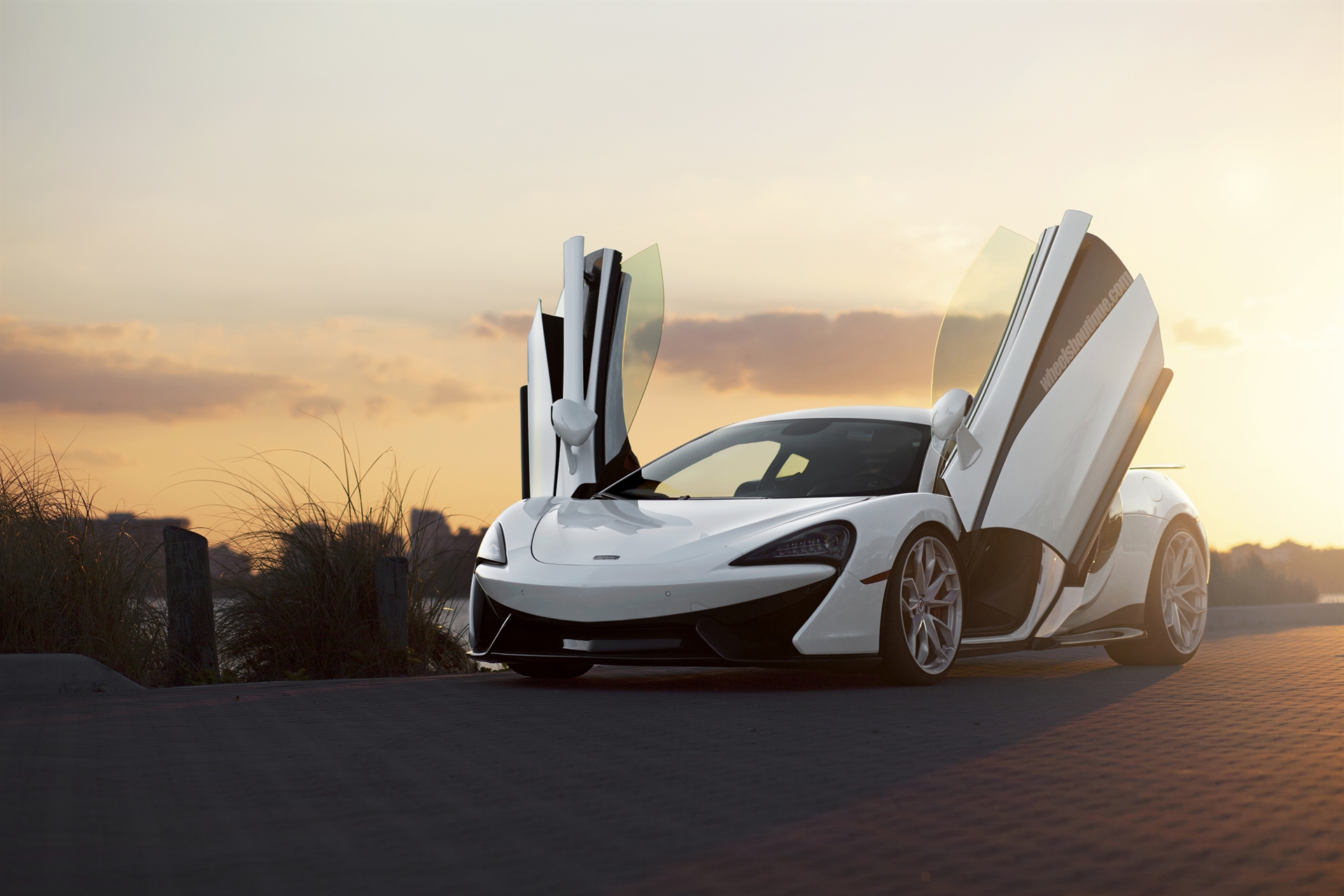 HRE P201 w/ Novitec Full Carbon Aero Kit | Mclaren 570S