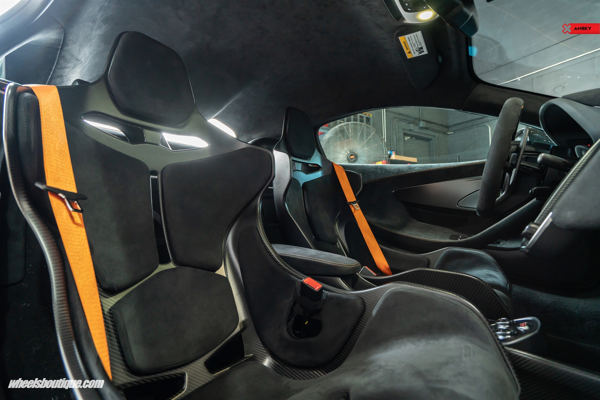 ANRKY AN11 | McLaren 600LT Miami Blue