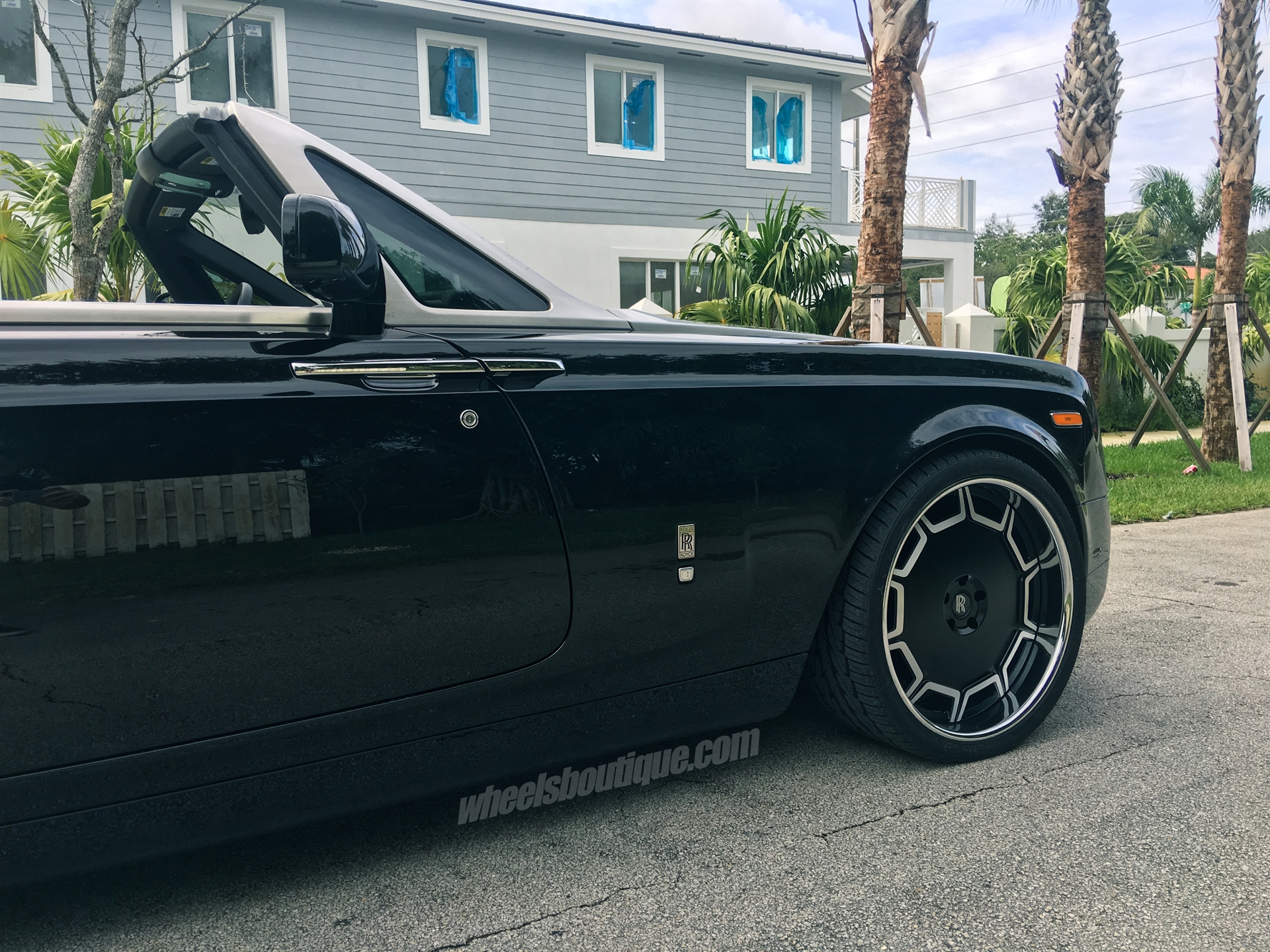 Giovanna Barbados | Rolls Royce Drophead Coupe