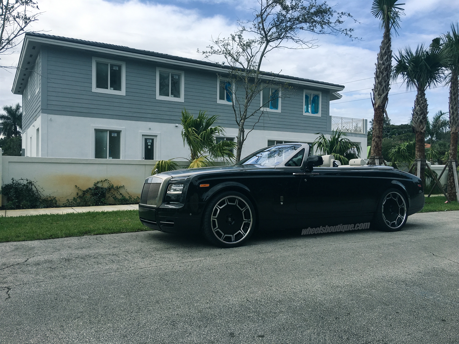 Giovanna Barbados | Rolls Royce Drophead Coupe