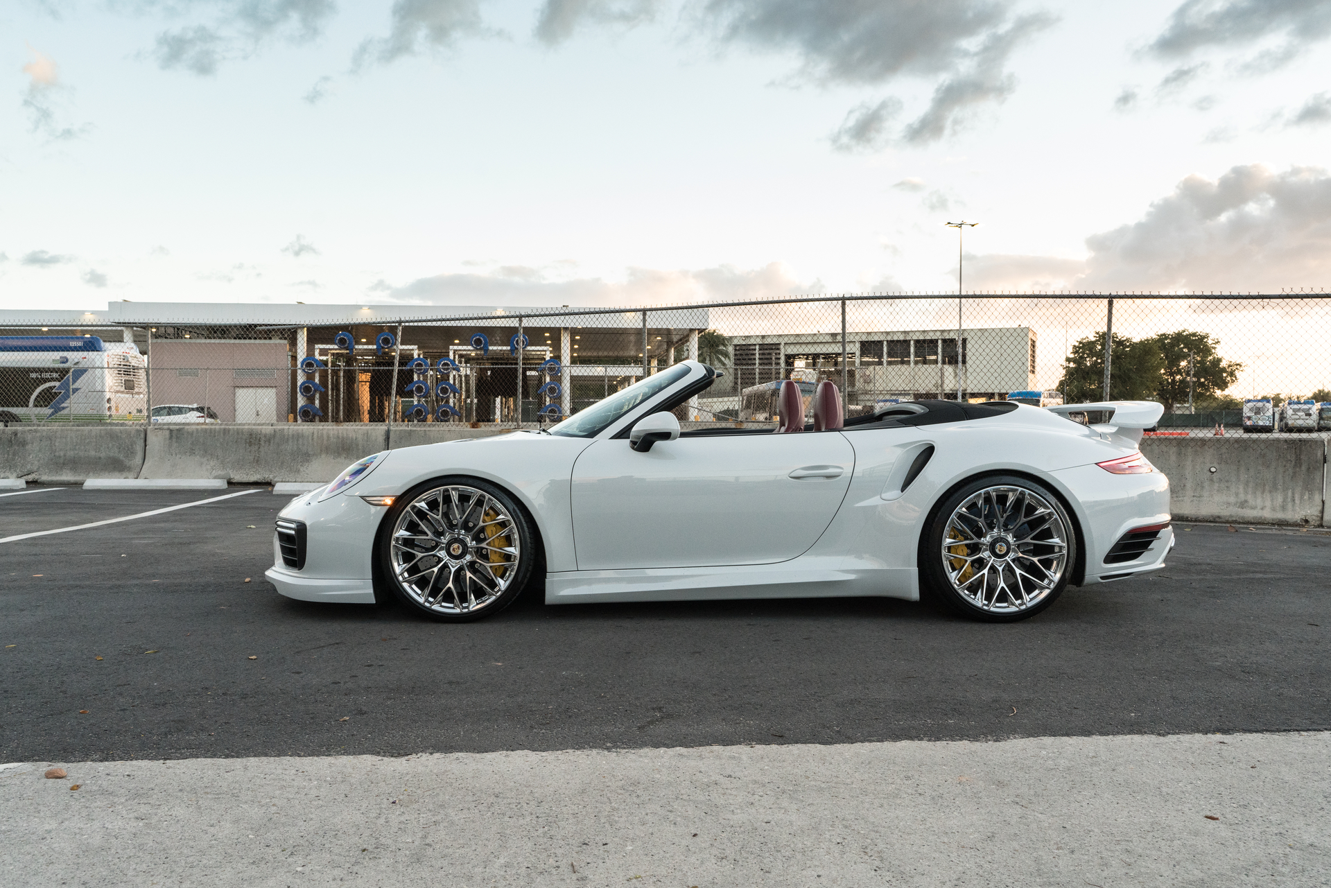 Porsche 991 Turbo S | Carerra White | on HRE P200 | Polished Clear