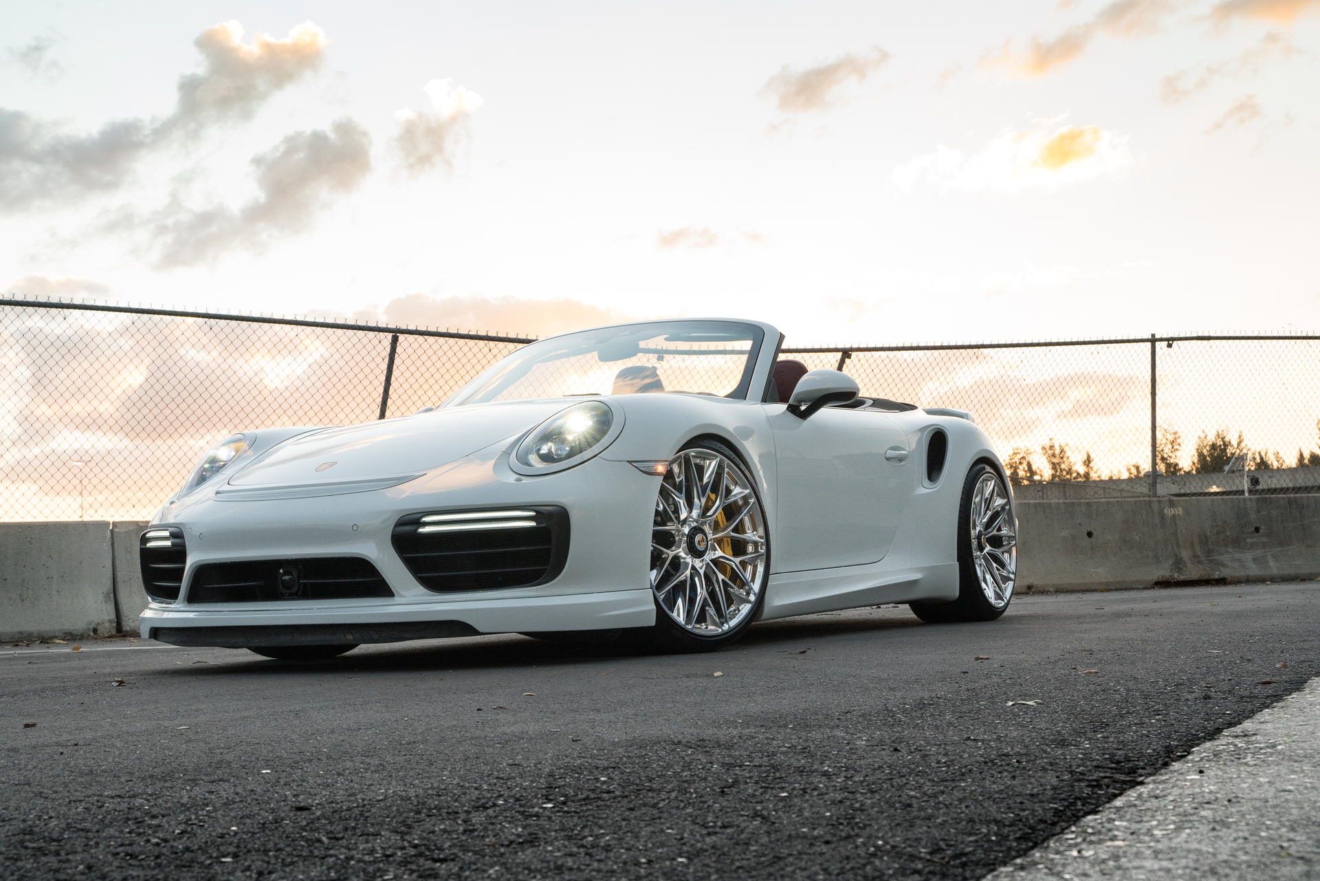 Porsche 991 Turbo S | Carerra White | on HRE P200 | Polished Clear