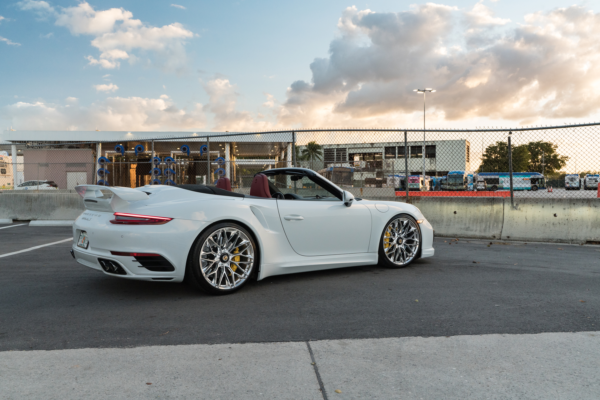 Porsche 991 Turbo S | Carerra White | on HRE P200 | Polished Clear