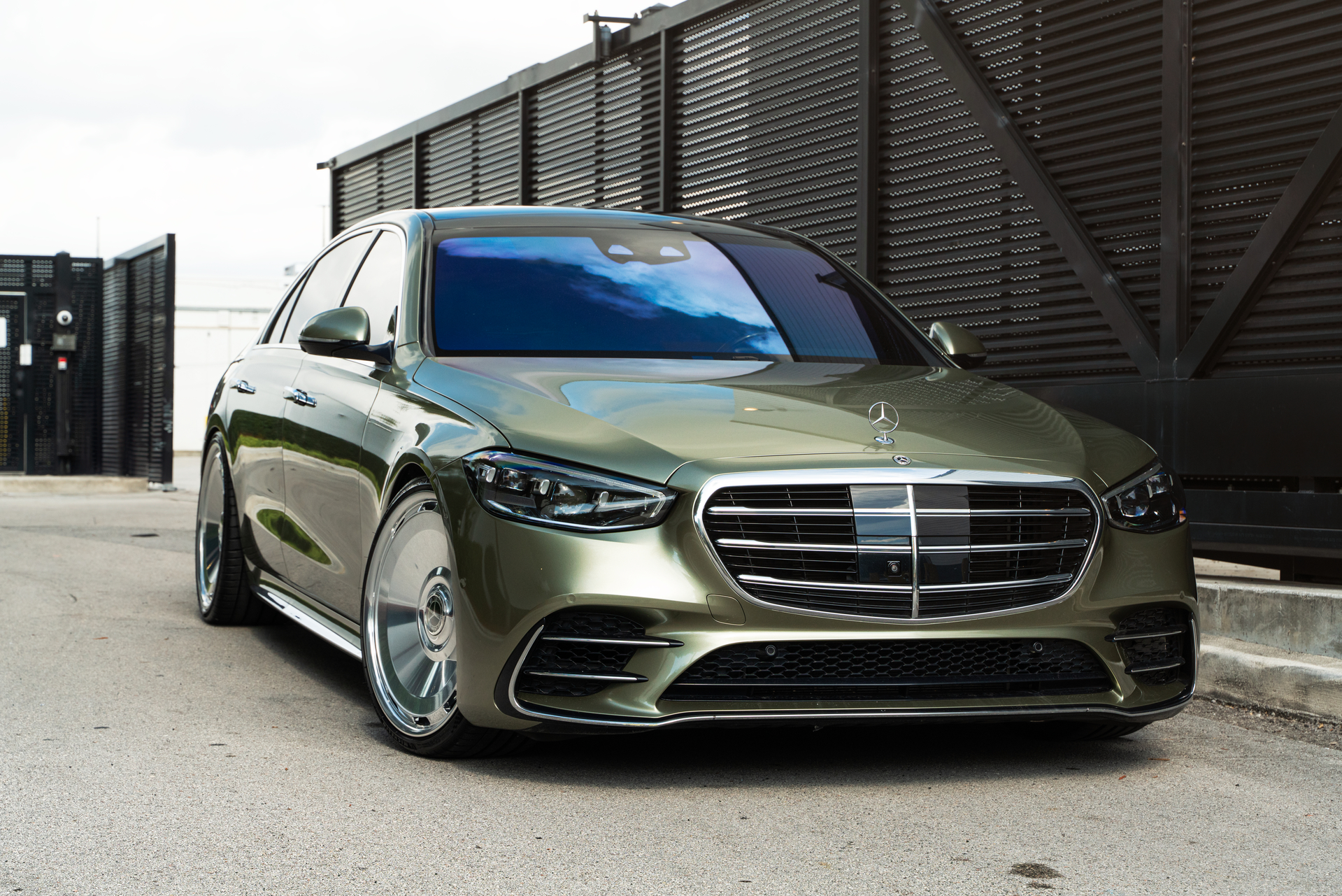 Merecedes Benz W223 S580 | on Avant Garde  AGL93 | Polished Clear